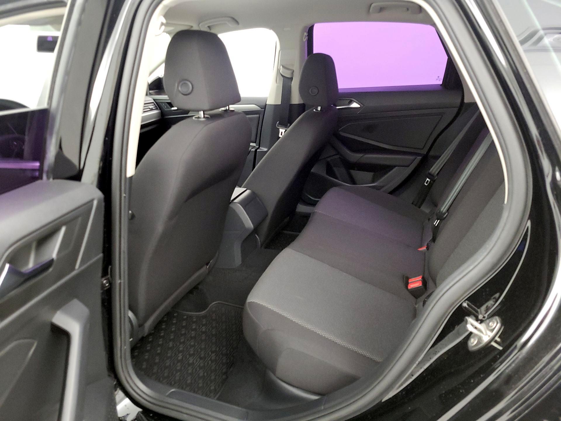 Thumbnail: 2019 Volkswagen Jetta - 19