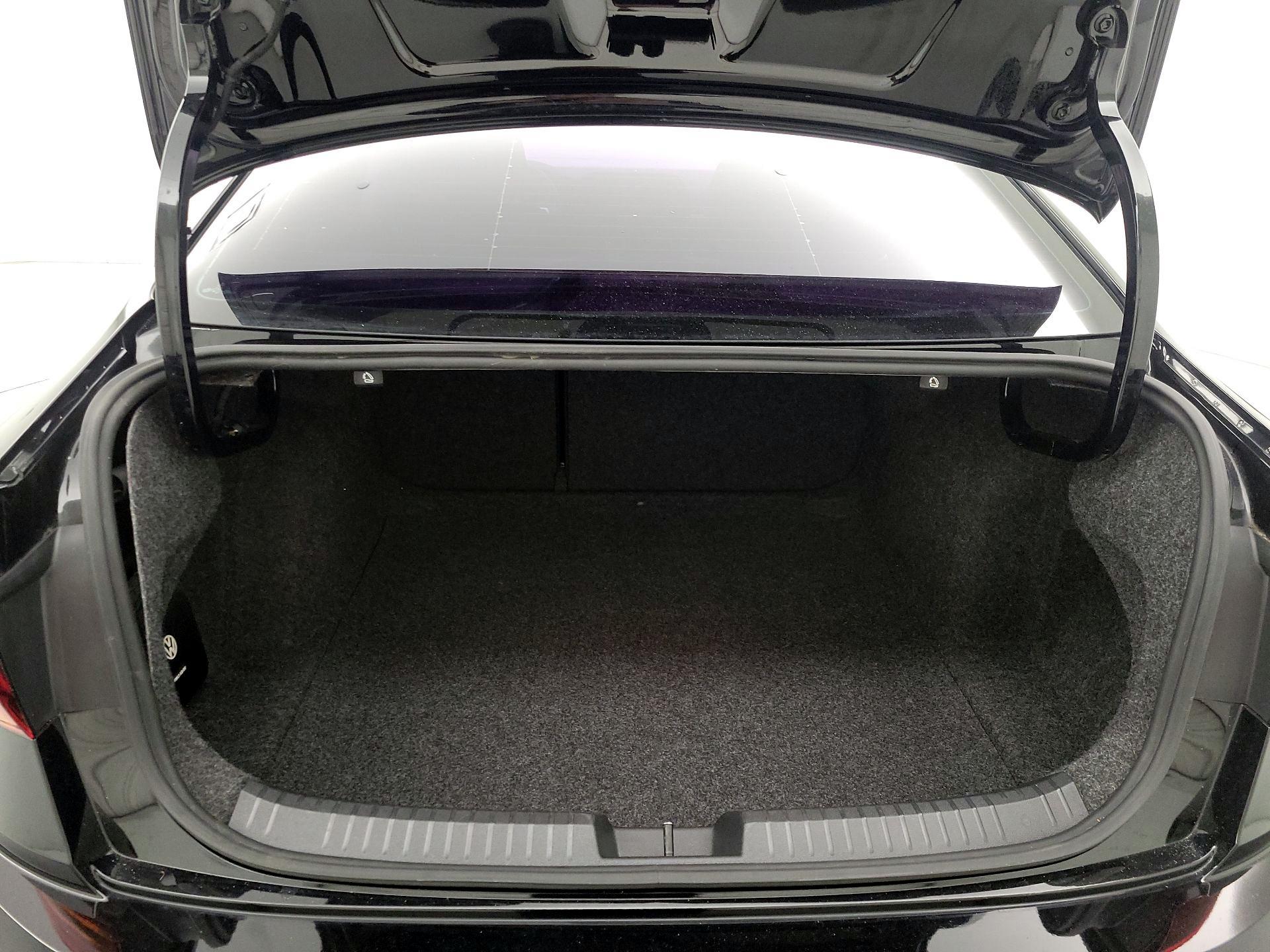 Thumbnail: 2019 Volkswagen Jetta - 20