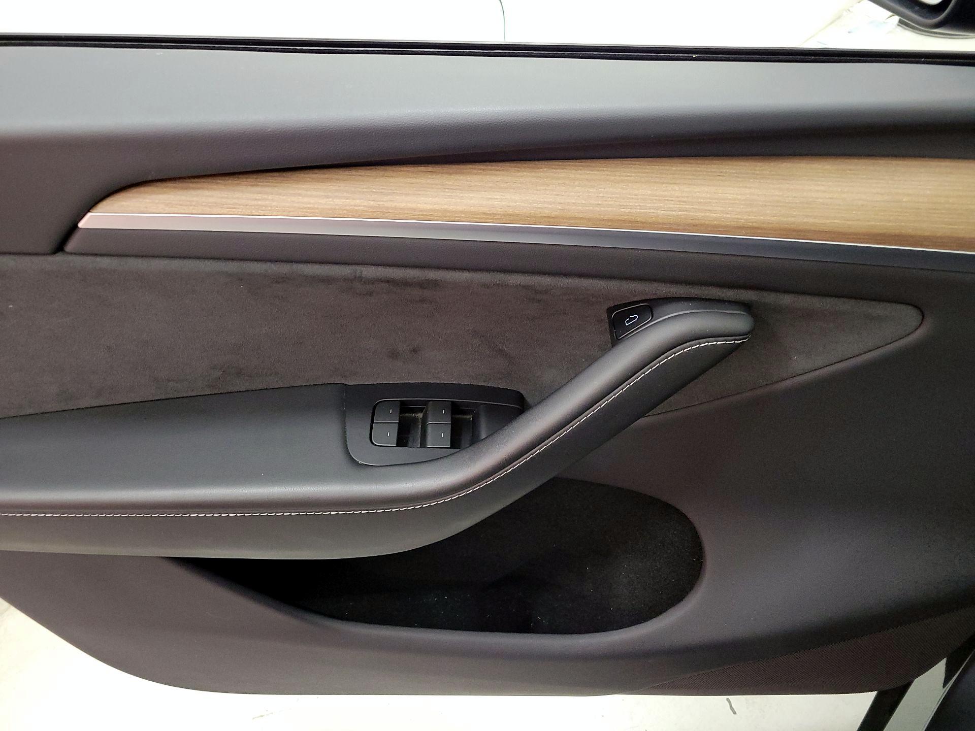 Thumbnail: 2023 Tesla Model Y - 12
