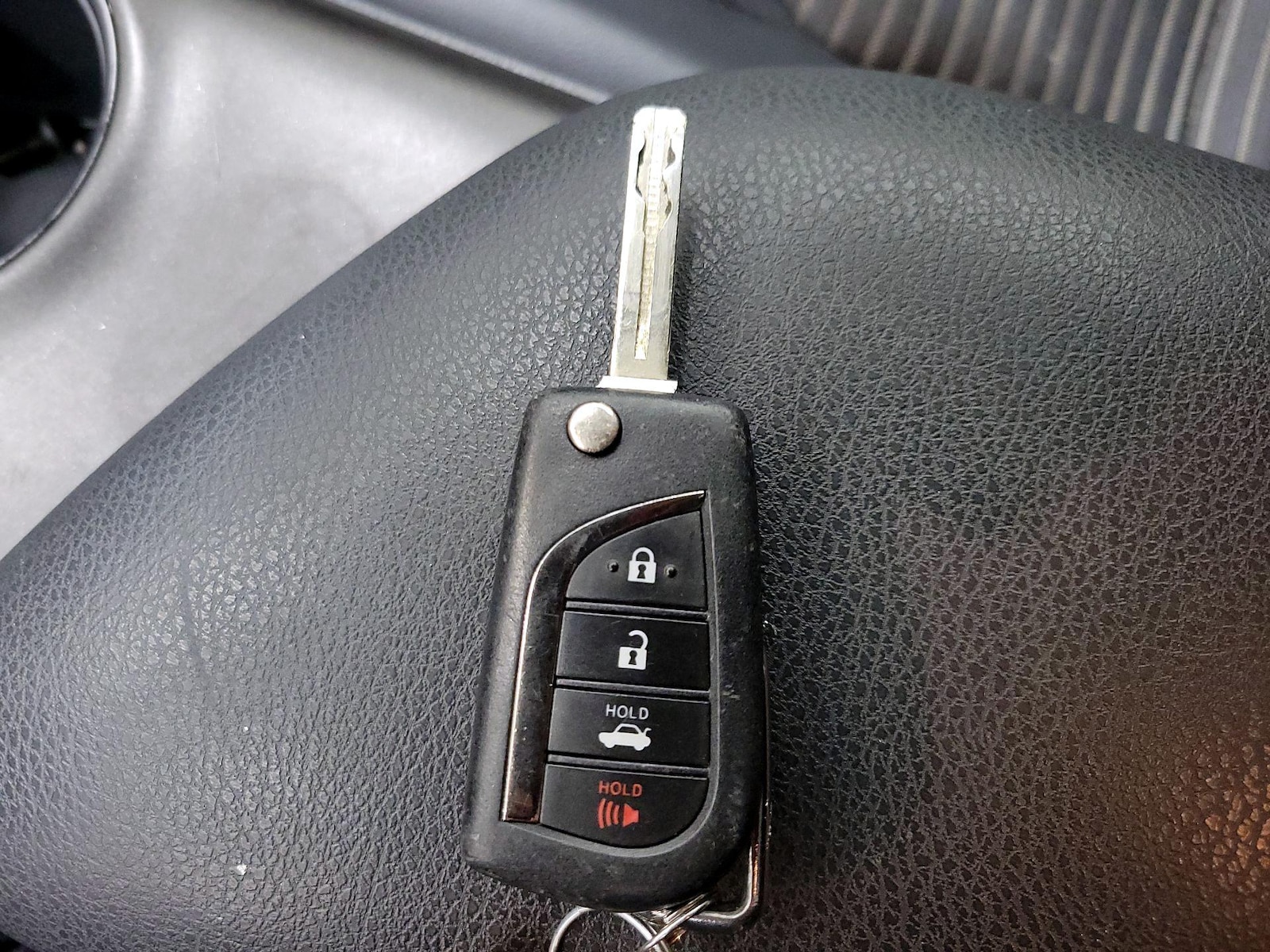 2021 Toyota Camry SE - Photo 23