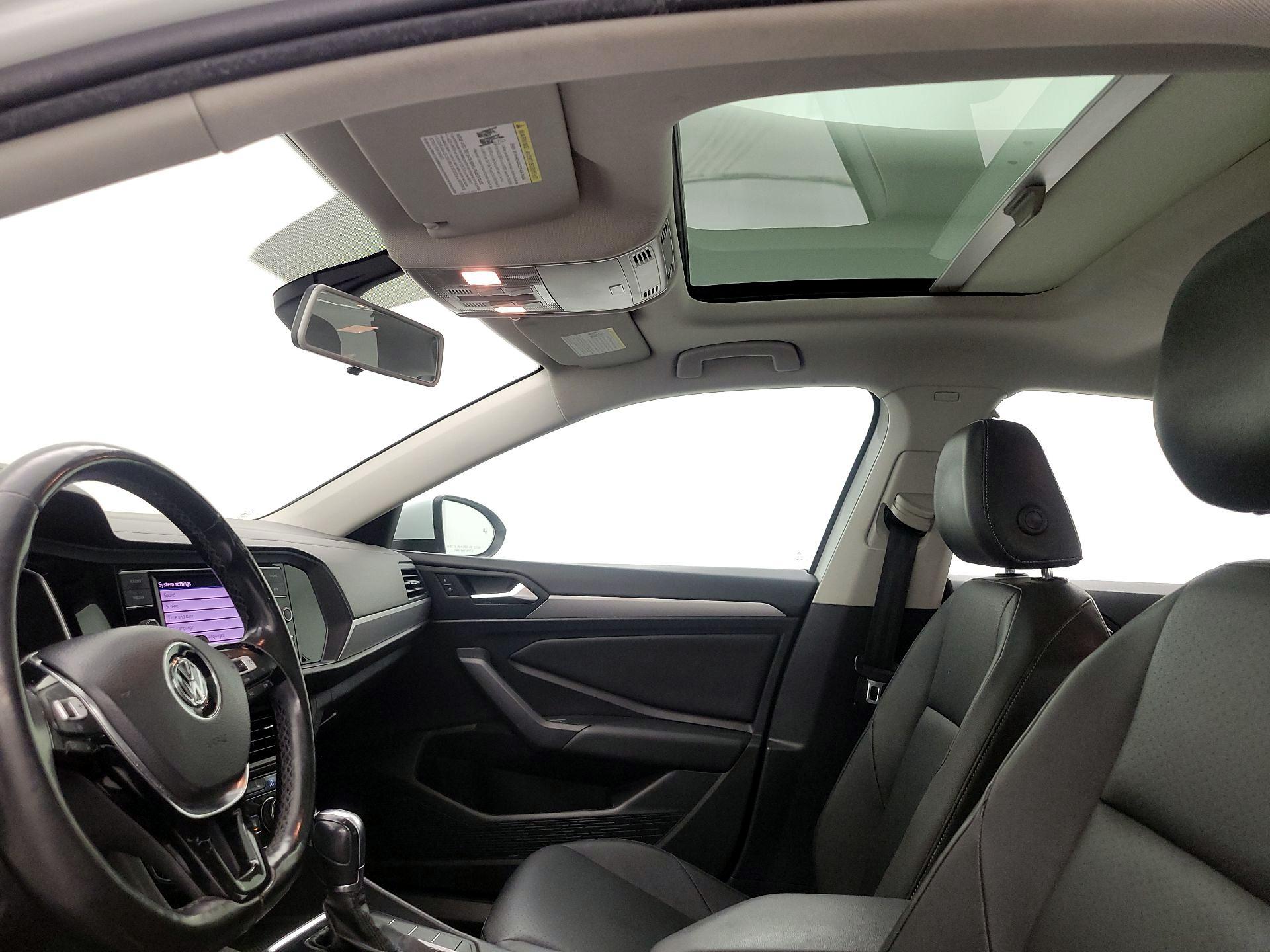 Thumbnail: 2019 Volkswagen Jetta - 17