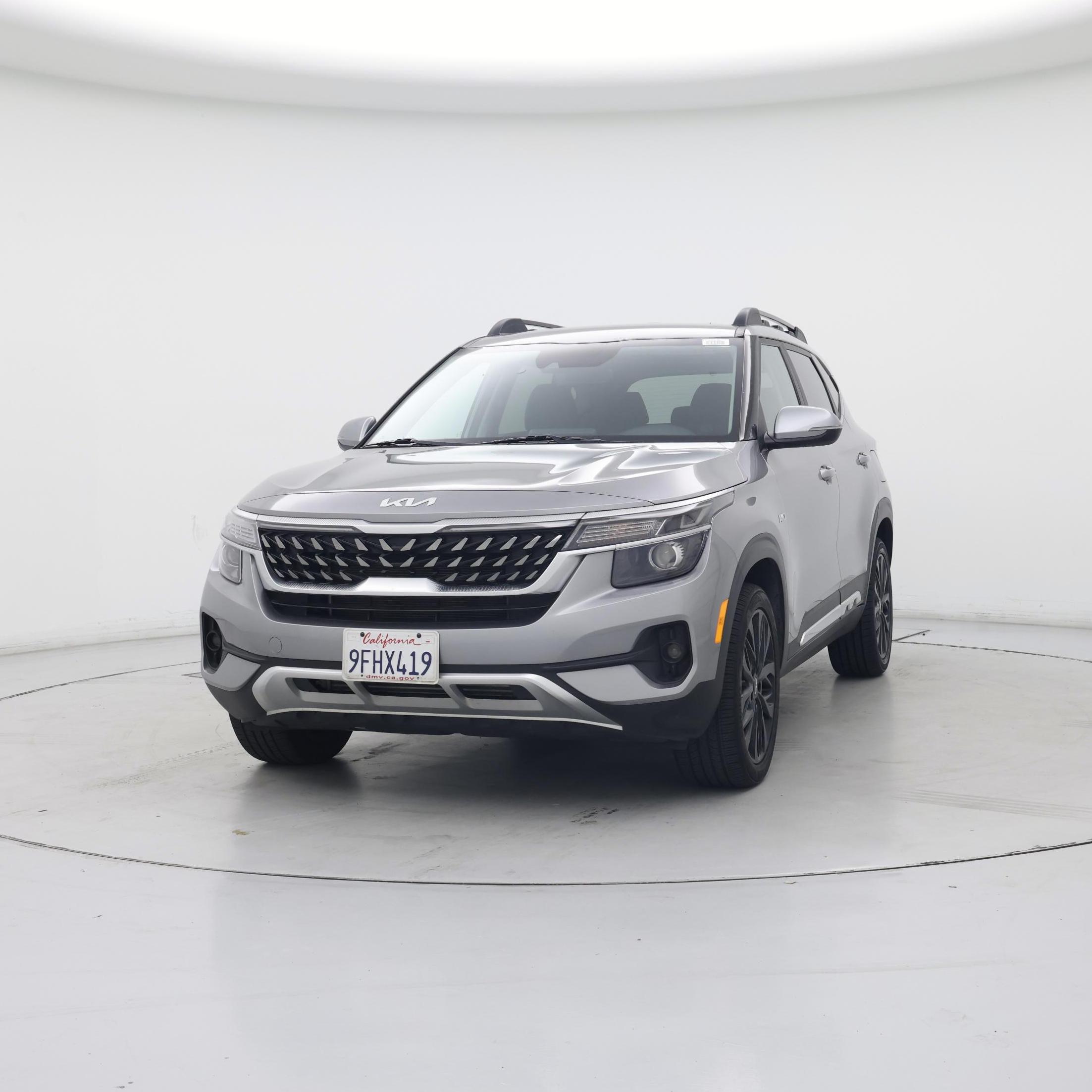 Thumbnail: 2022 Kia Seltos - 4