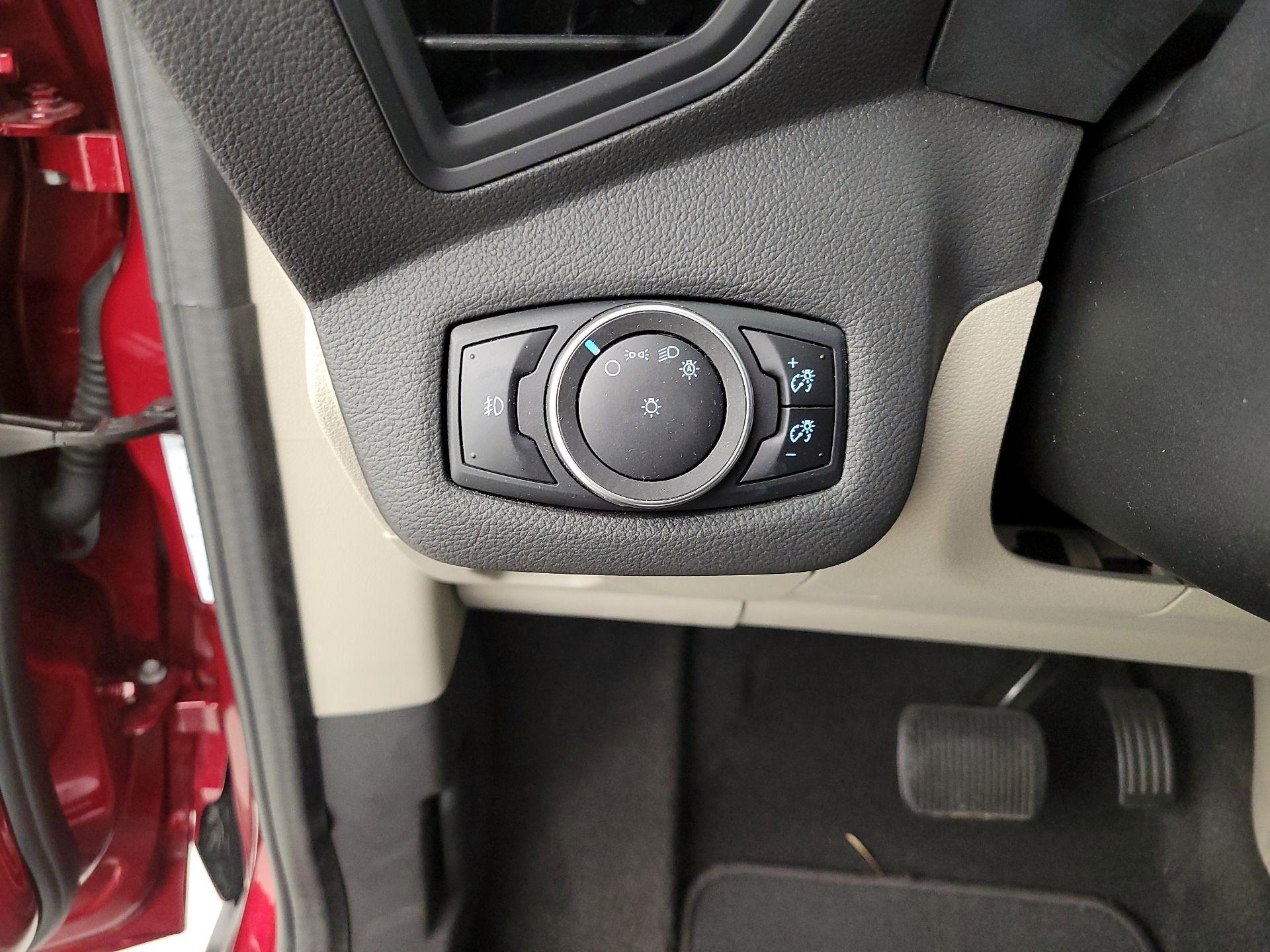Thumbnail: 2017 Ford C-Max - 13