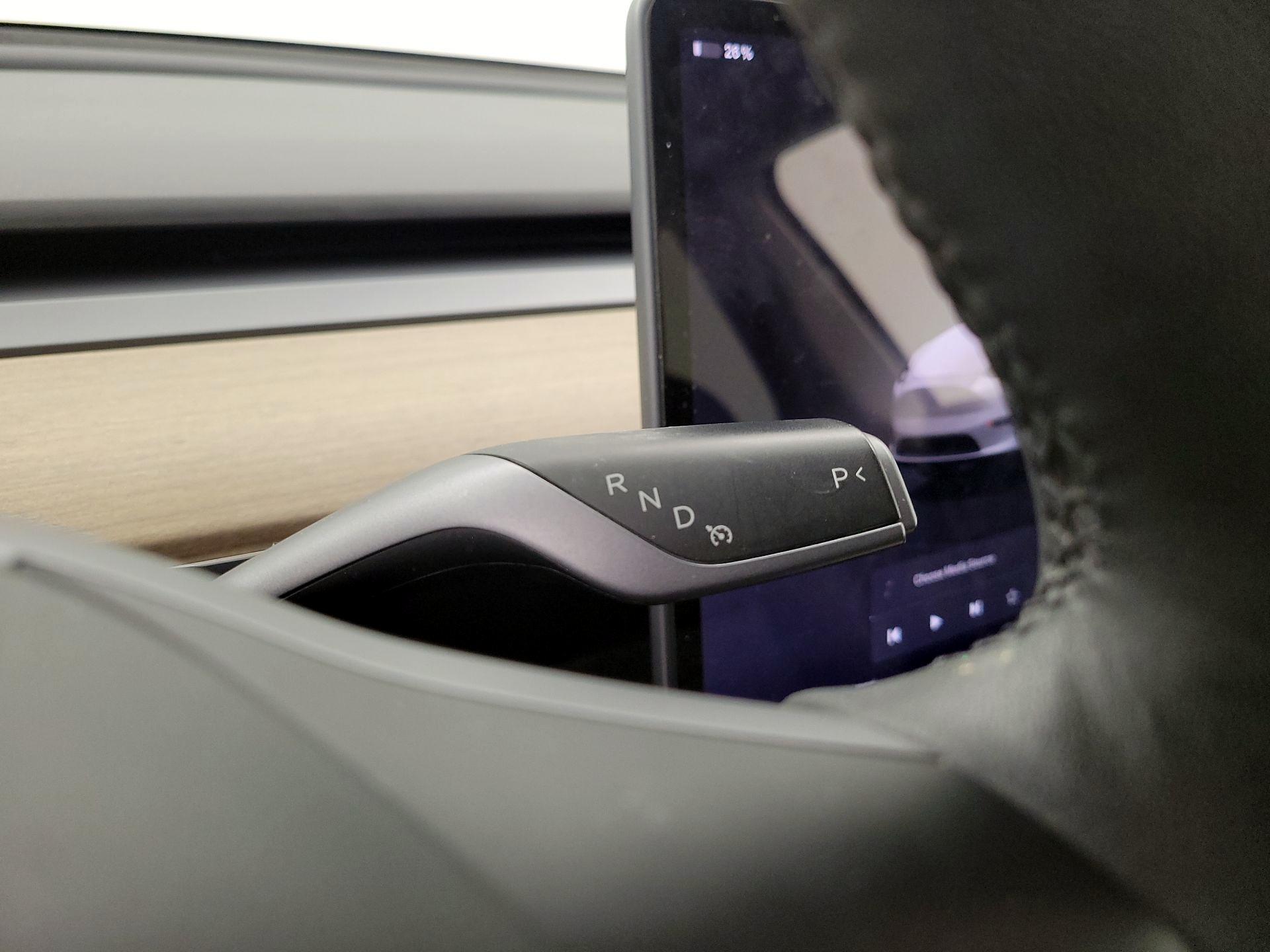 Thumbnail: 2022 Tesla Model Y - 17