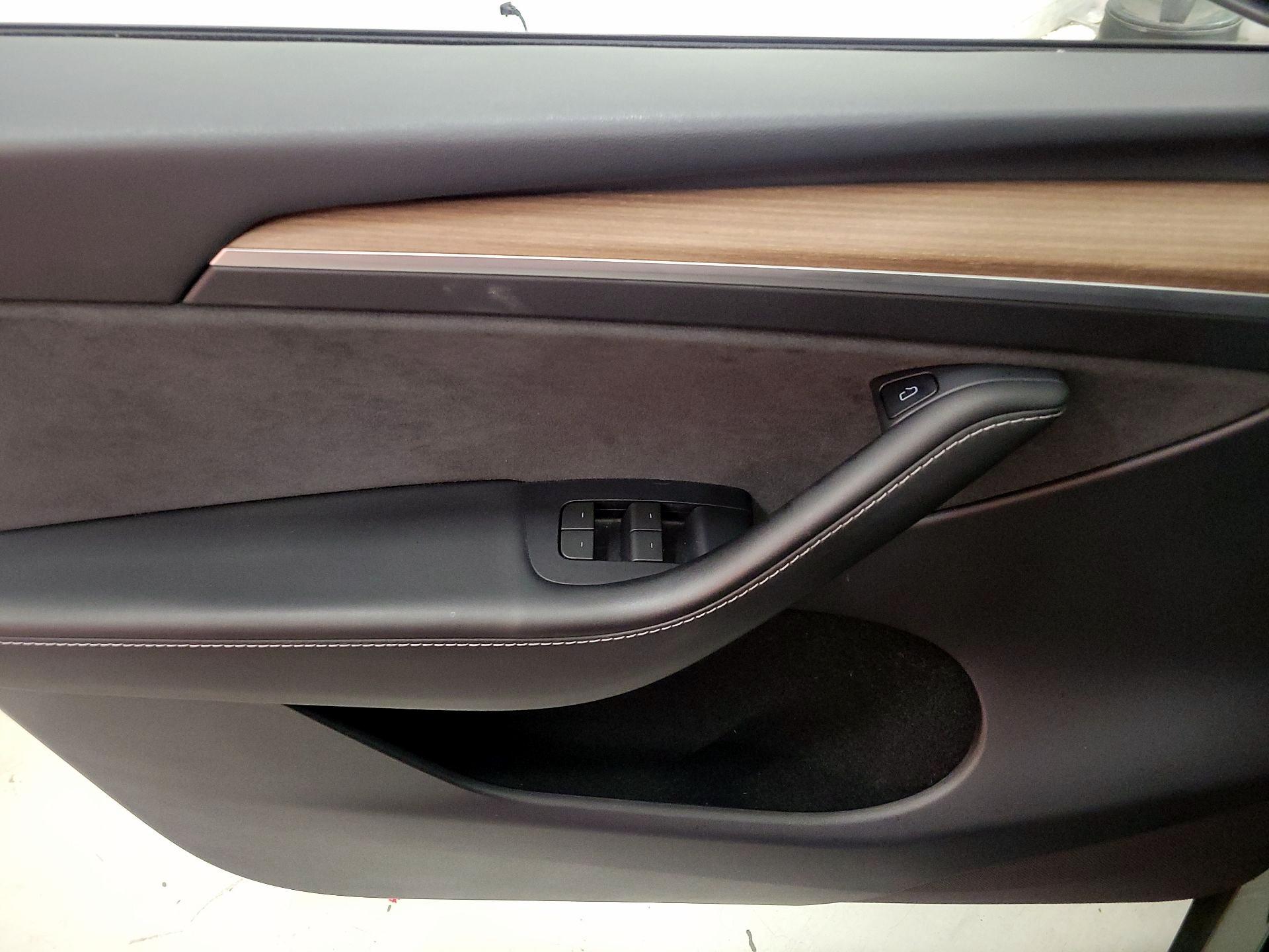 Thumbnail: 2023 Tesla Model Y - 12