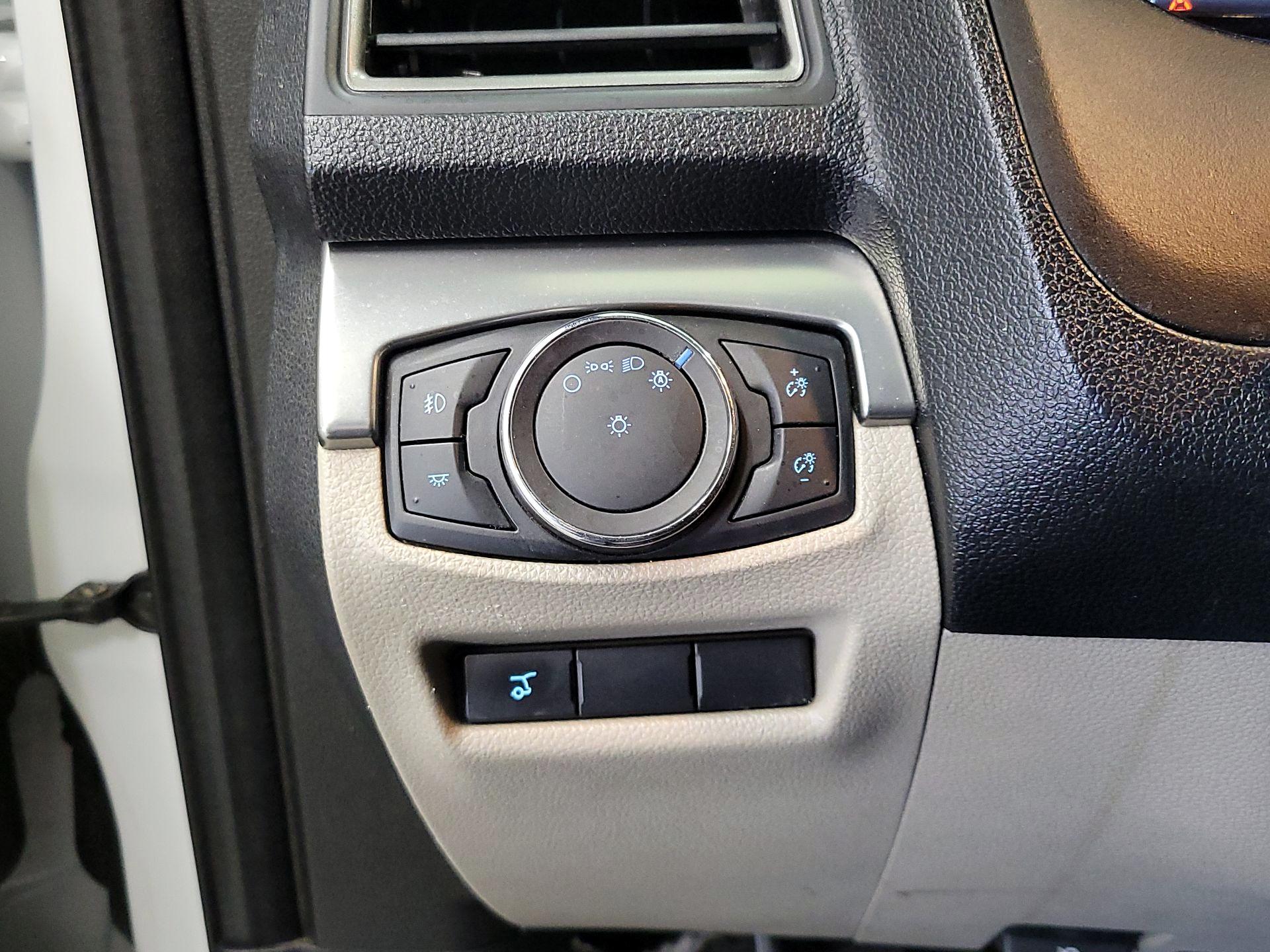 Thumbnail: 2018 Ford Explorer - 13