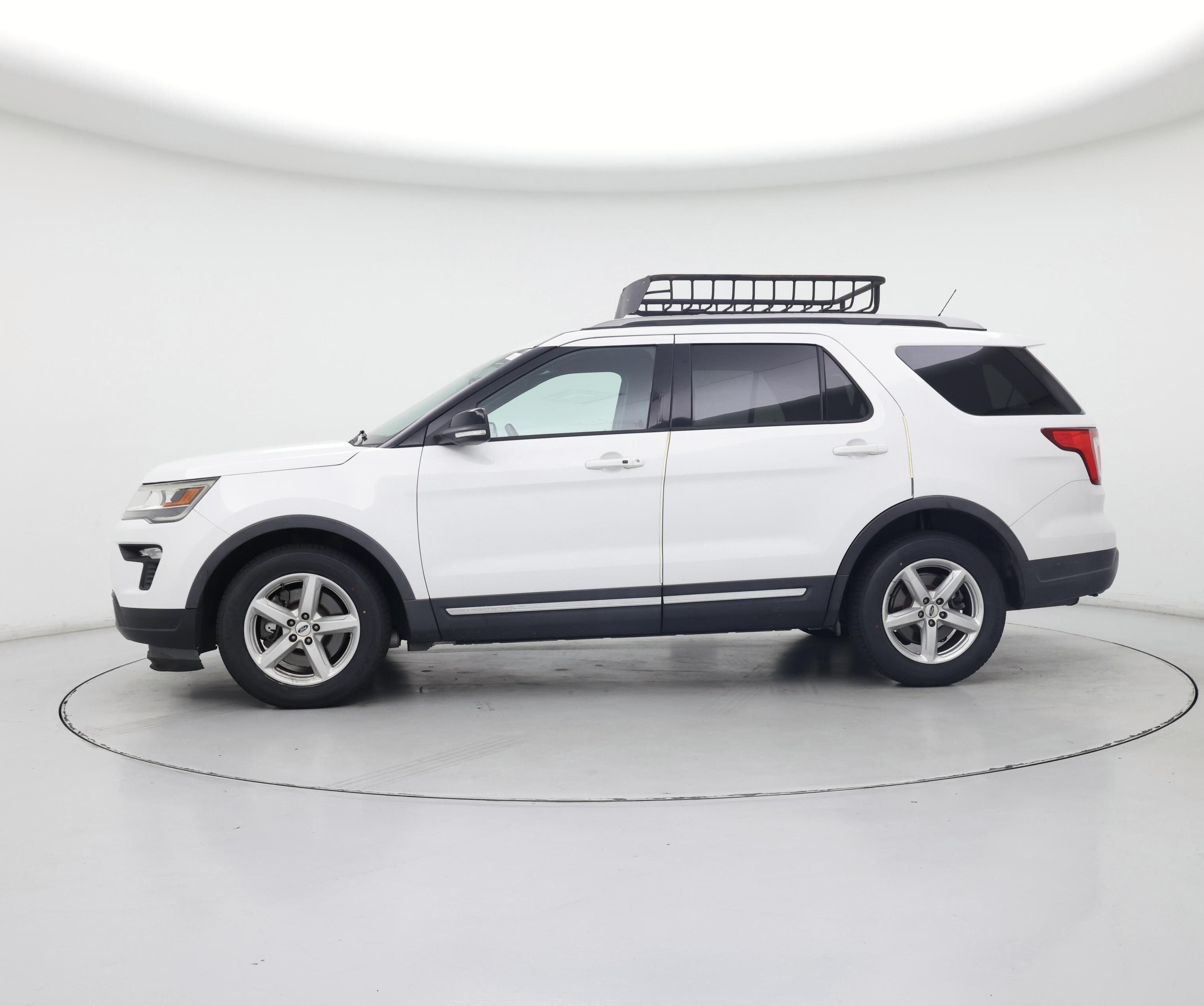 Thumbnail: 2018 Ford Explorer - 3