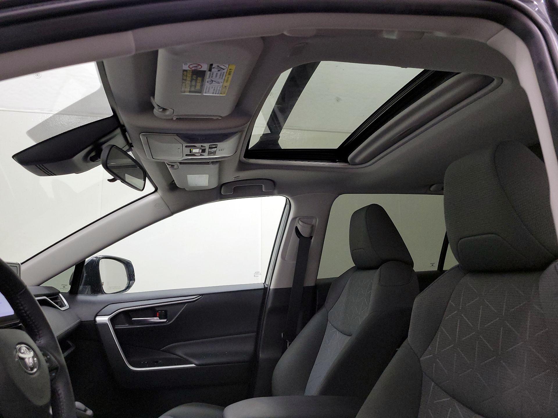 Thumbnail: 2023 Toyota RAV4 - 16