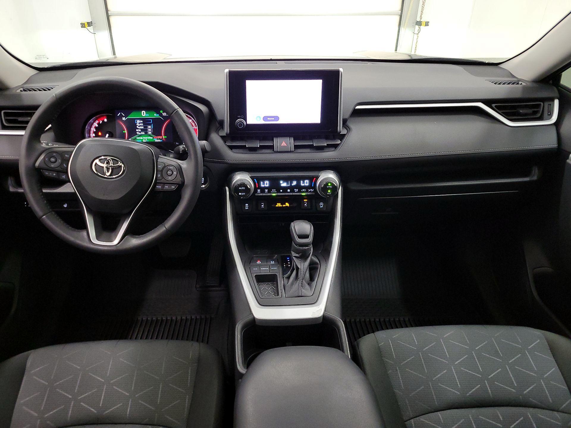 Thumbnail: 2023 Toyota RAV4 - 8