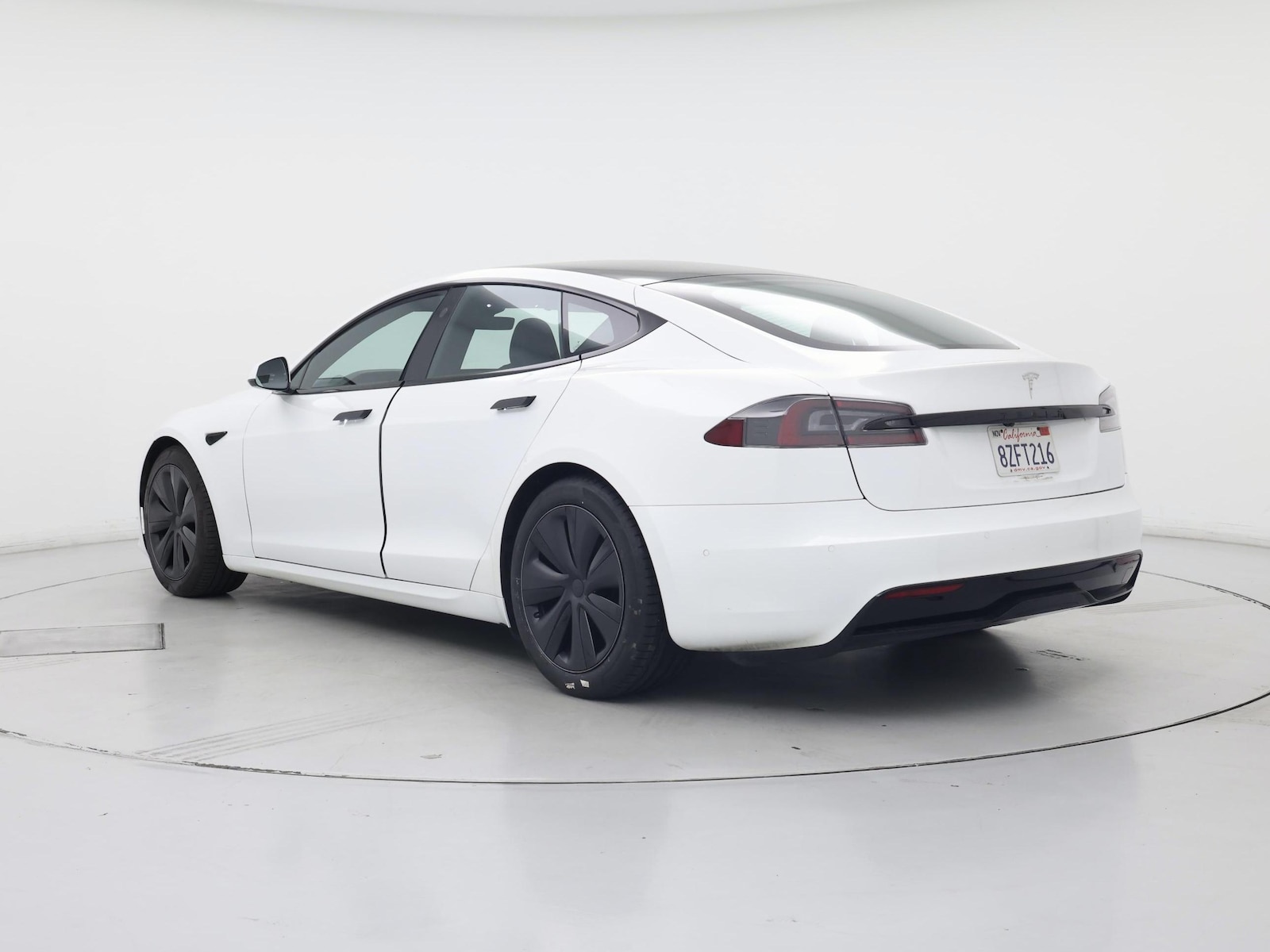 2022 Tesla Model S - Photo 3