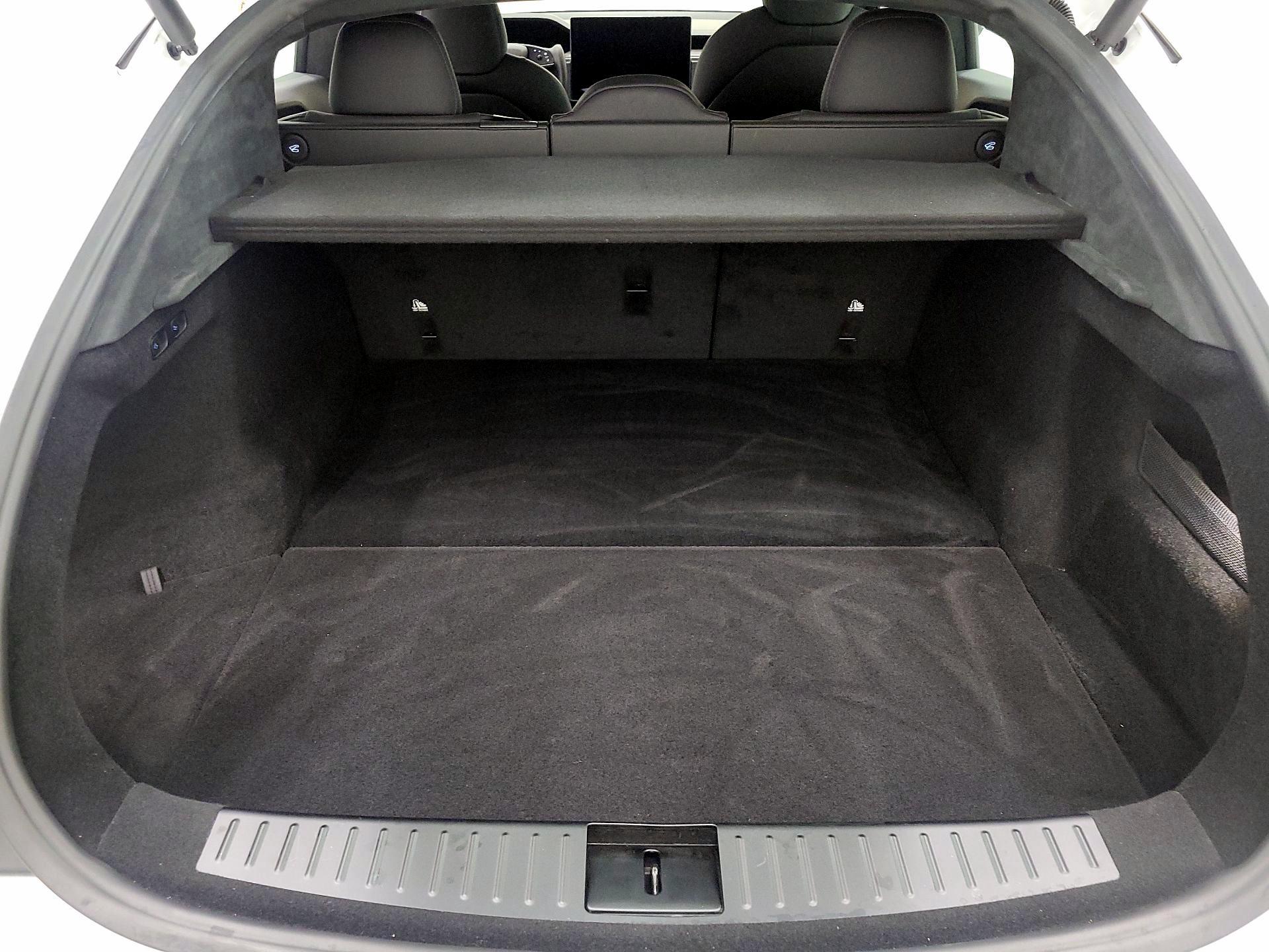 Thumbnail: 2022 Tesla Model S - 19