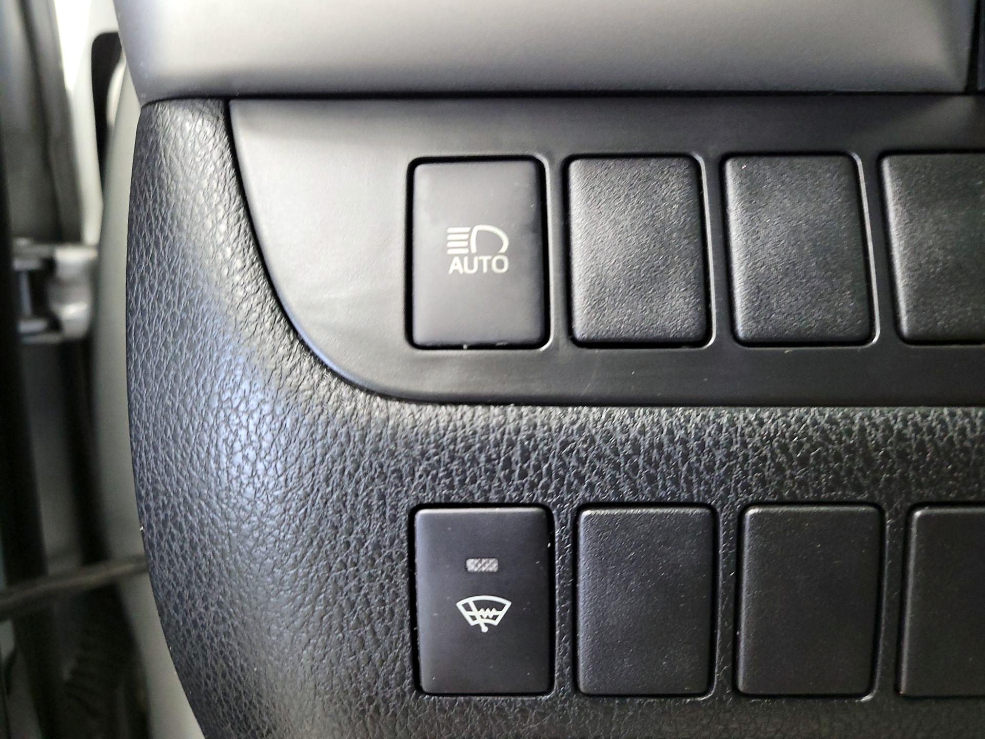 Thumbnail: 2019 Toyota Highlander - 13