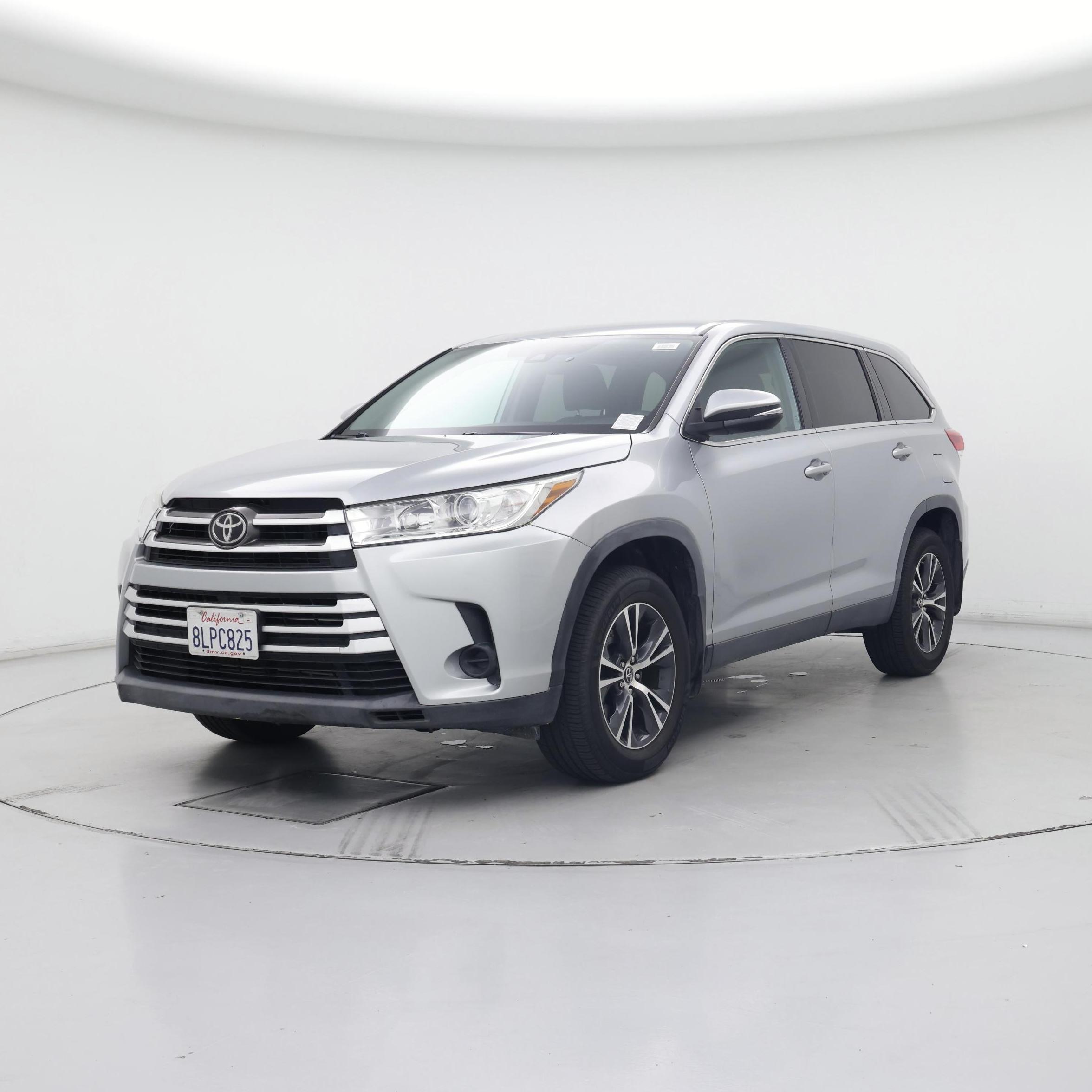 Thumbnail: 2019 Toyota Highlander - 4