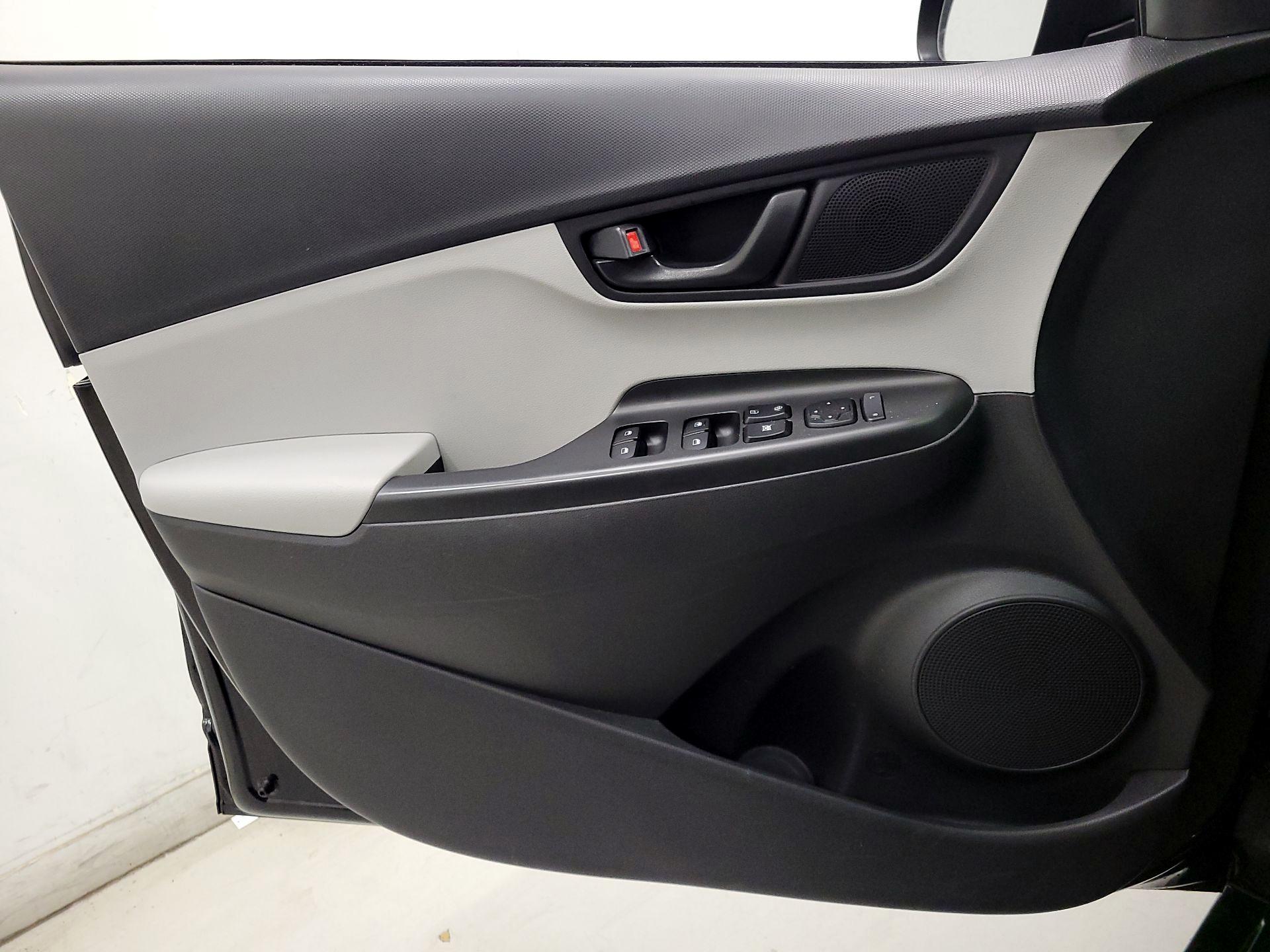 Thumbnail: 2022 Hyundai Kona - 12