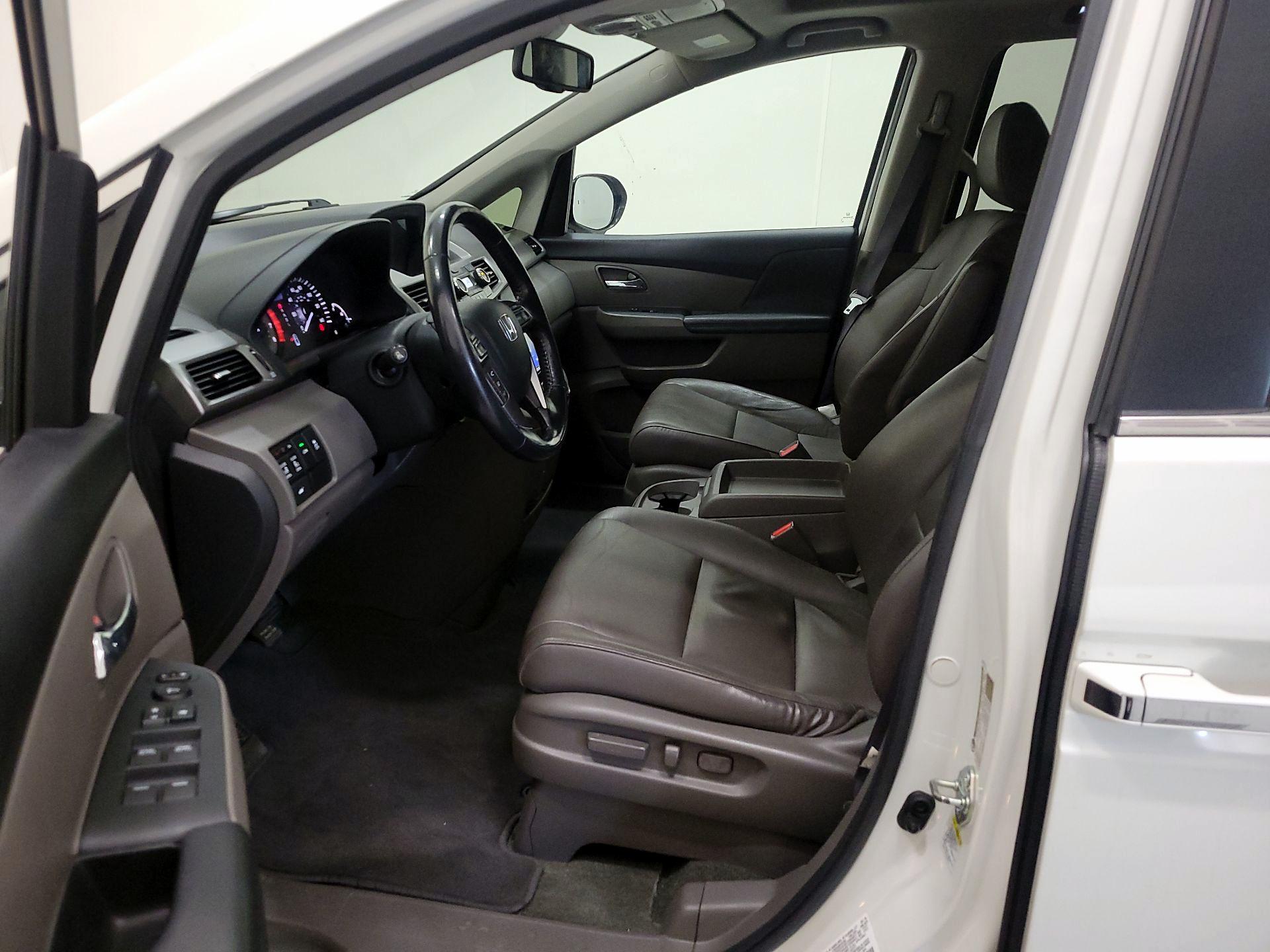 Thumbnail: 2016 Honda Odyssey - 11