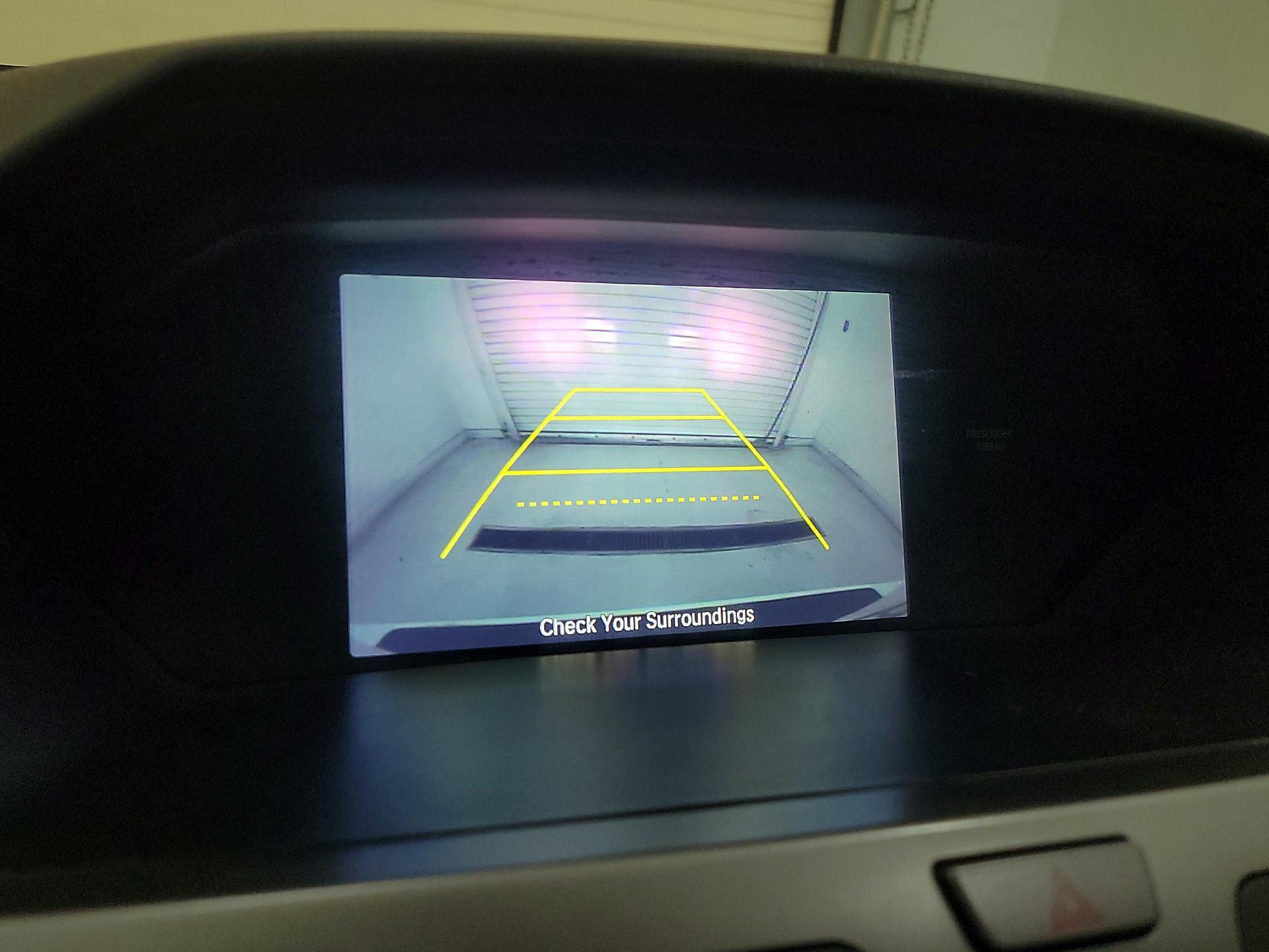 Thumbnail: 2016 Honda Odyssey - 14