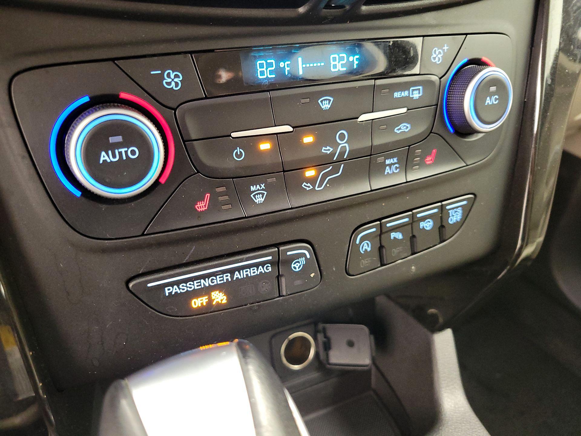 Thumbnail: 2019 Ford Escape - 16