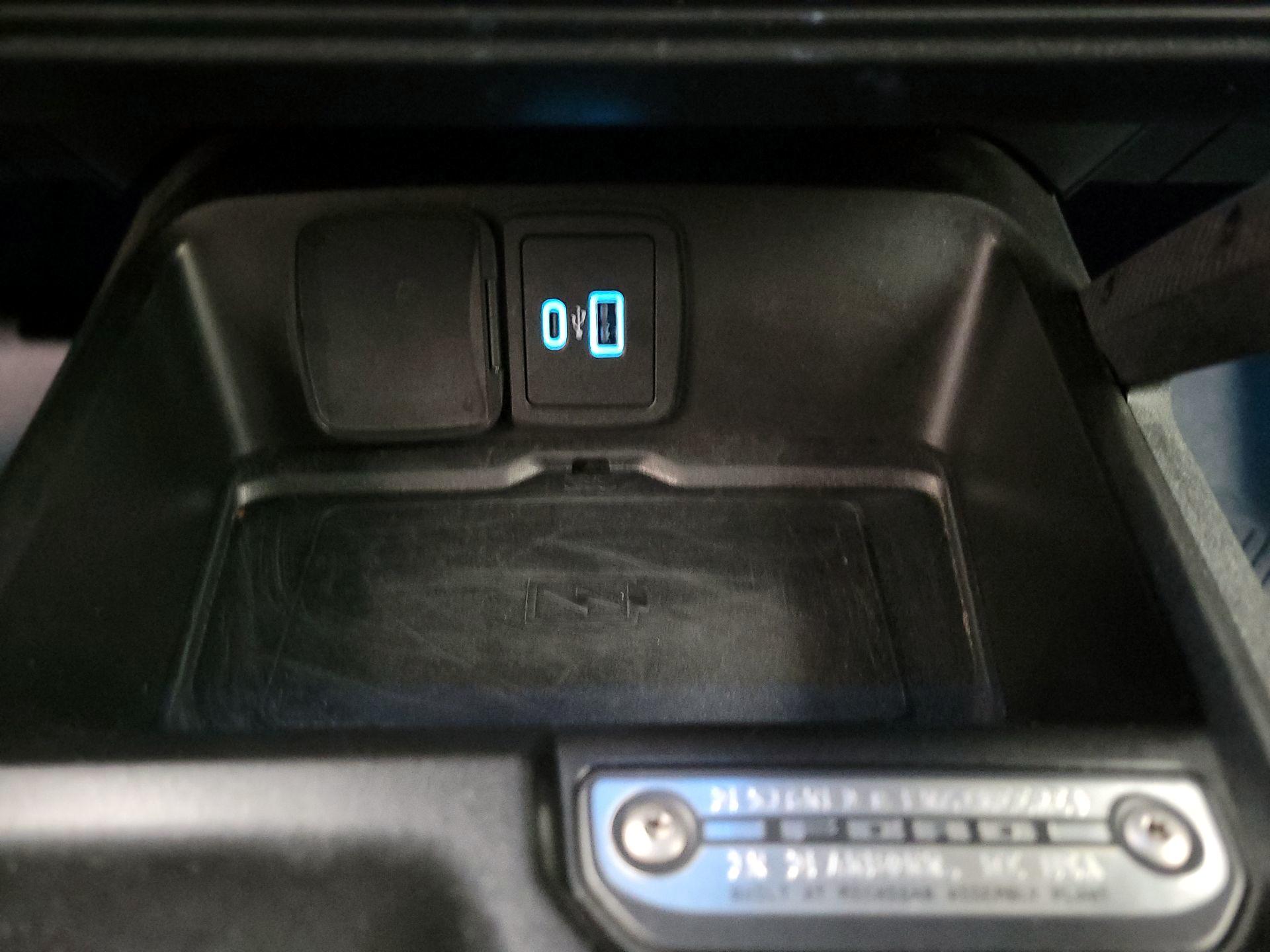 Thumbnail: 2022 Ford Bronco - 19