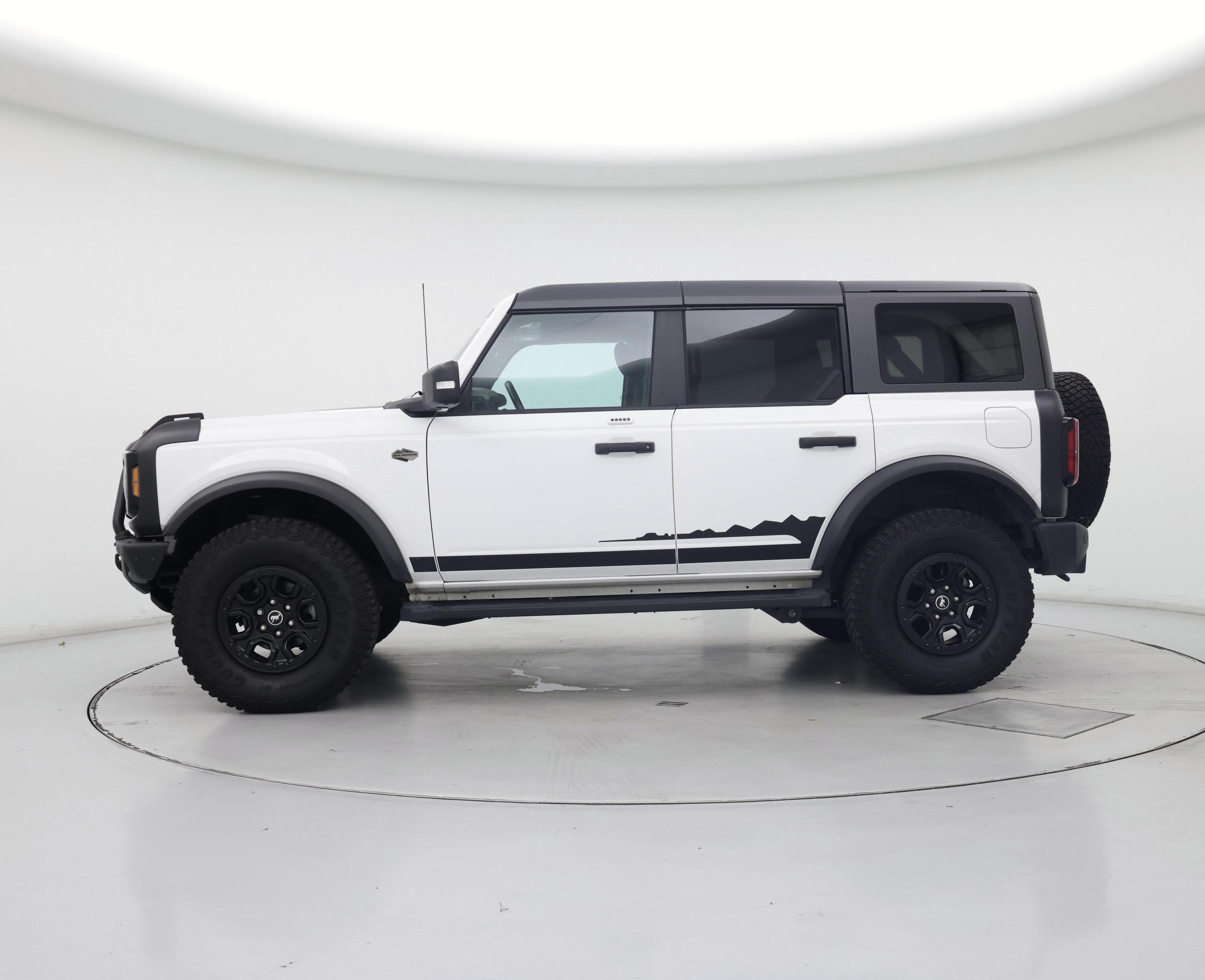 Thumbnail: 2022 Ford Bronco - 3