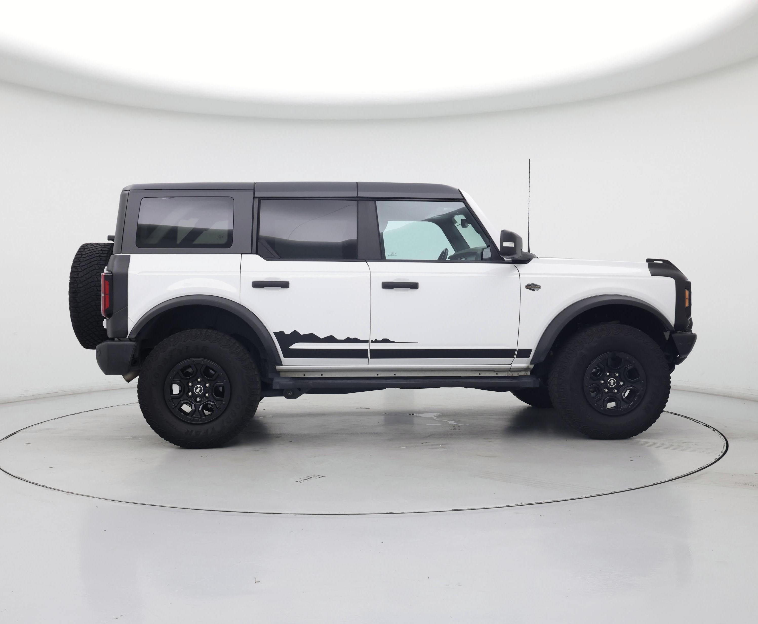 Thumbnail: 2022 Ford Bronco - 7