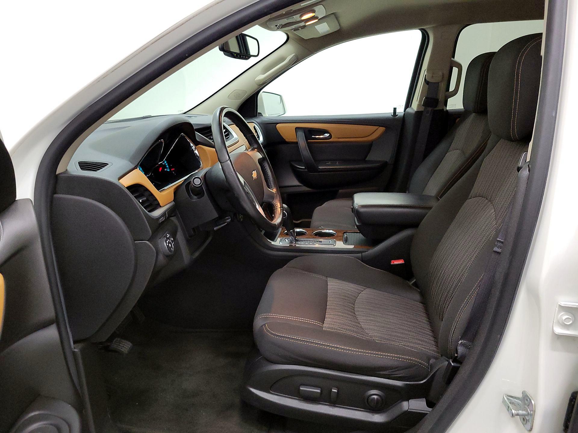 Thumbnail: 2014 Chevrolet Traverse - 11