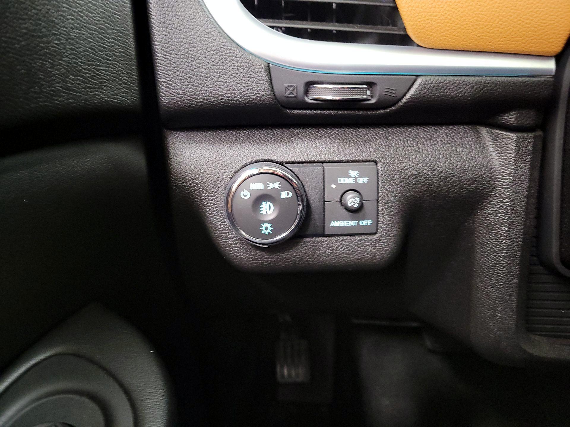 Thumbnail: 2014 Chevrolet Traverse - 13