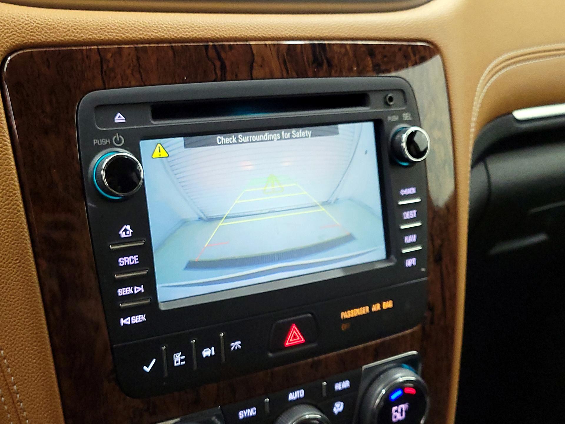 Thumbnail: 2014 Chevrolet Traverse - 14