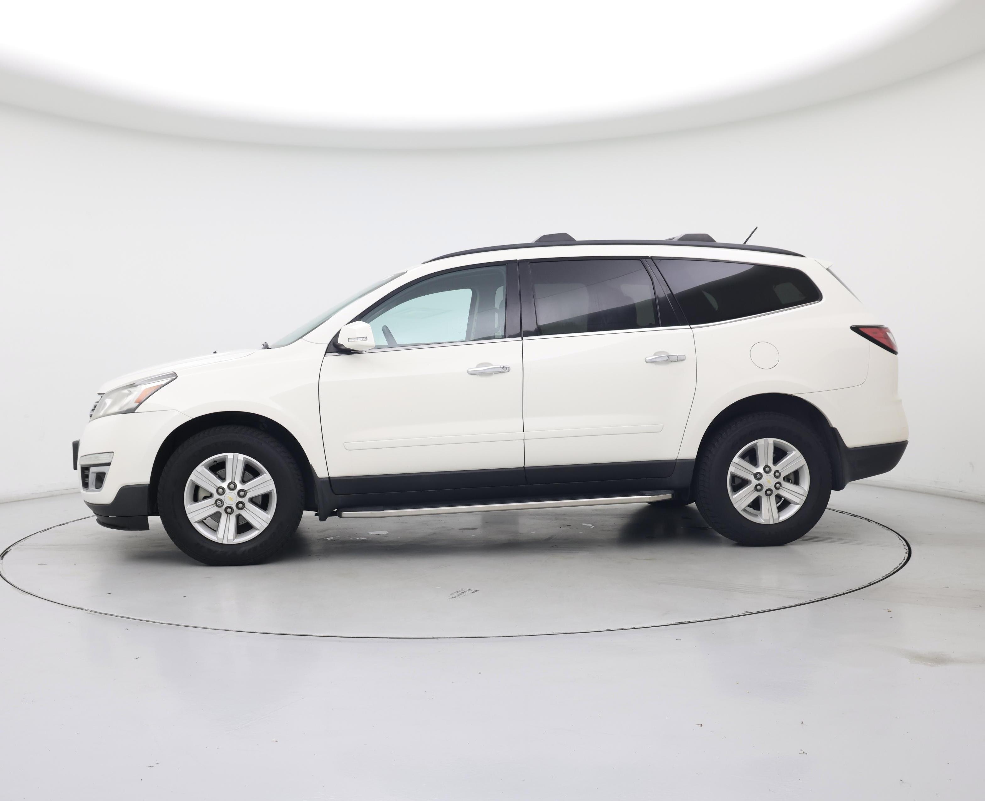 Thumbnail: 2014 Chevrolet Traverse - 3