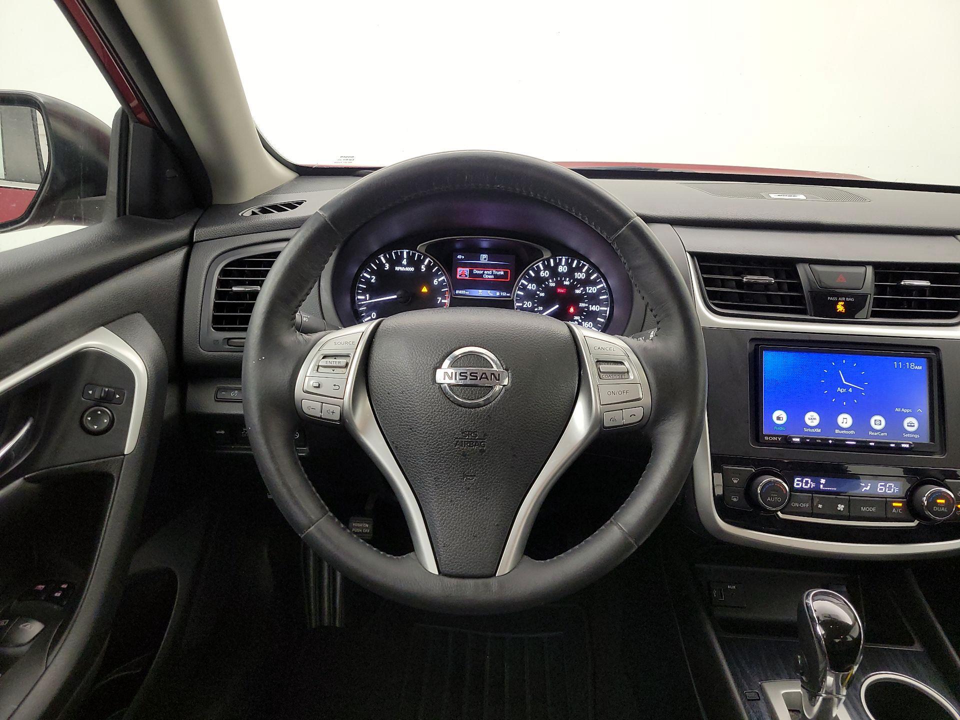 Thumbnail: 2018 Nissan Altima - 10