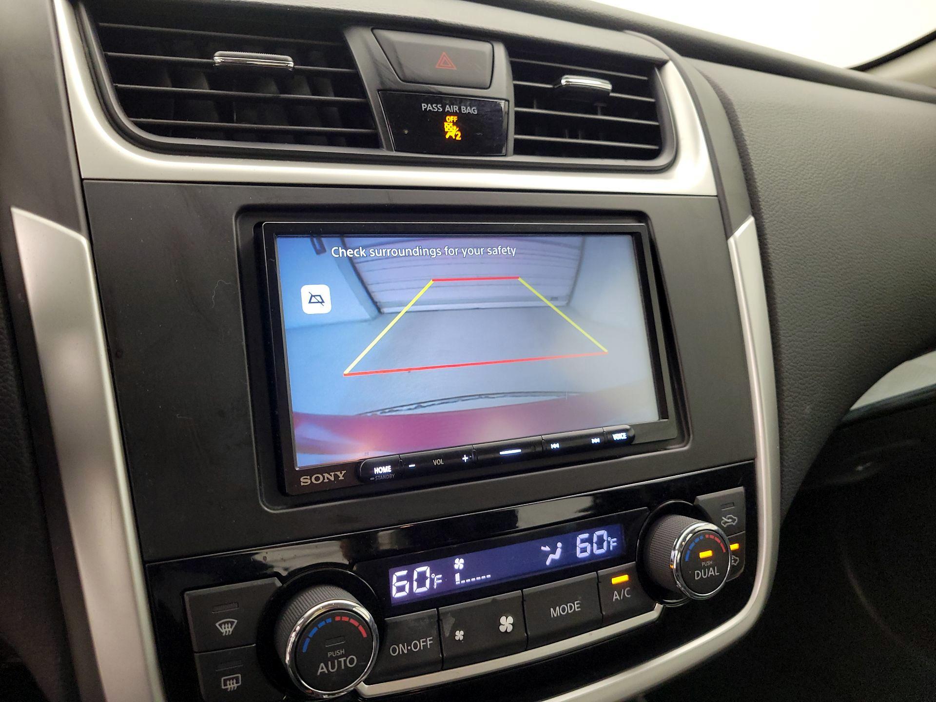 Thumbnail: 2018 Nissan Altima - 14