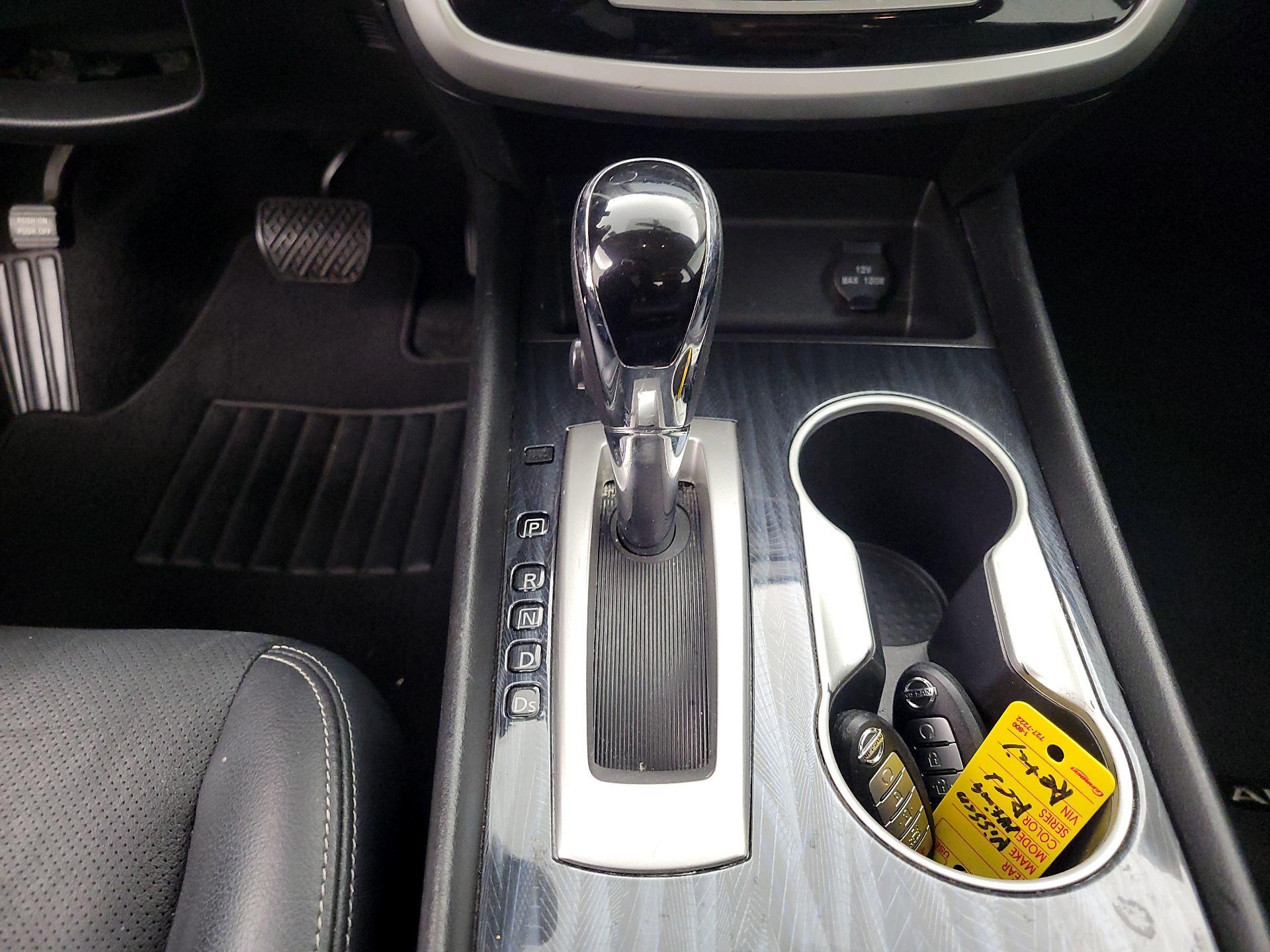 Thumbnail: 2018 Nissan Altima - 17