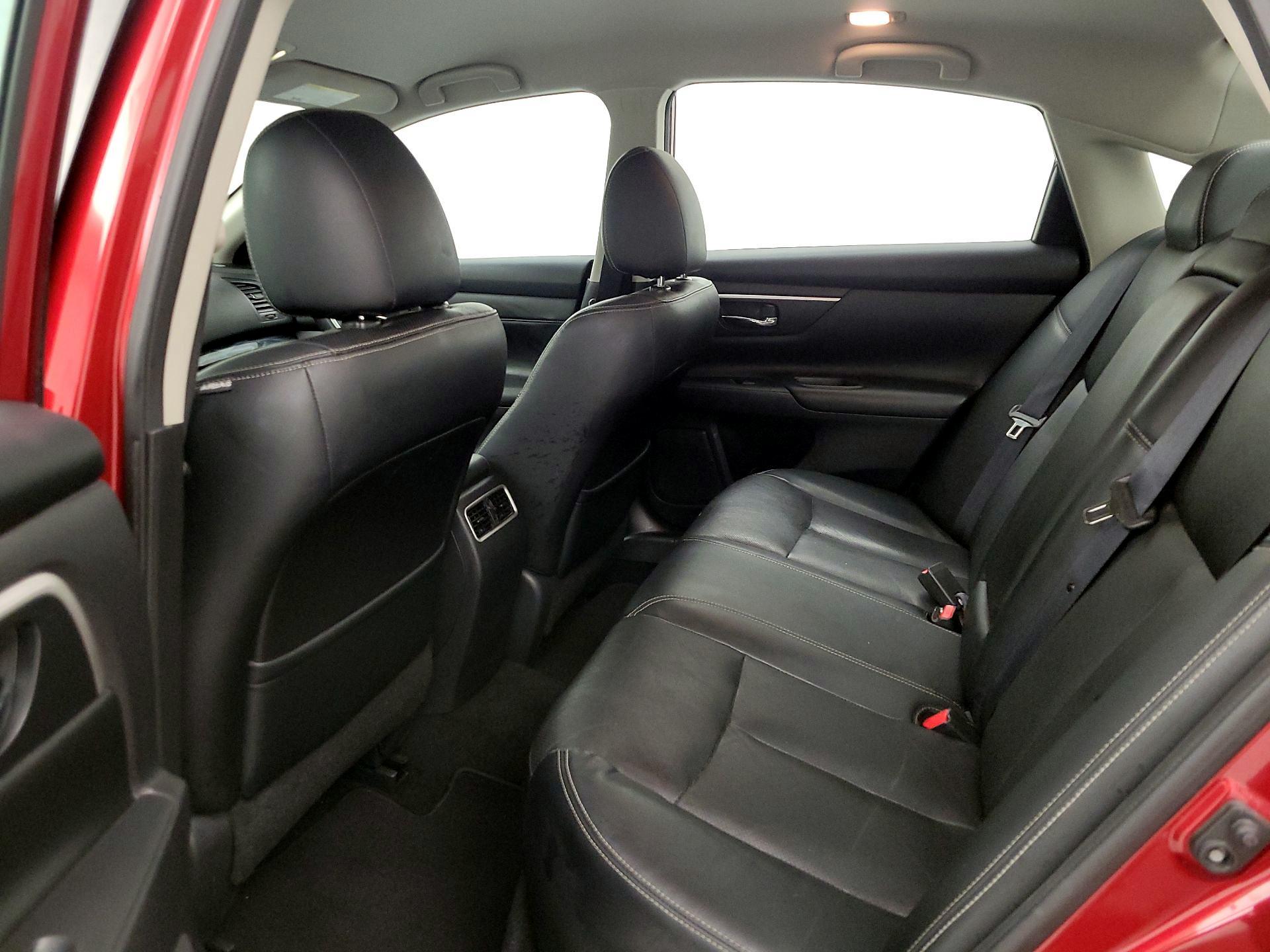 Thumbnail: 2018 Nissan Altima - 19