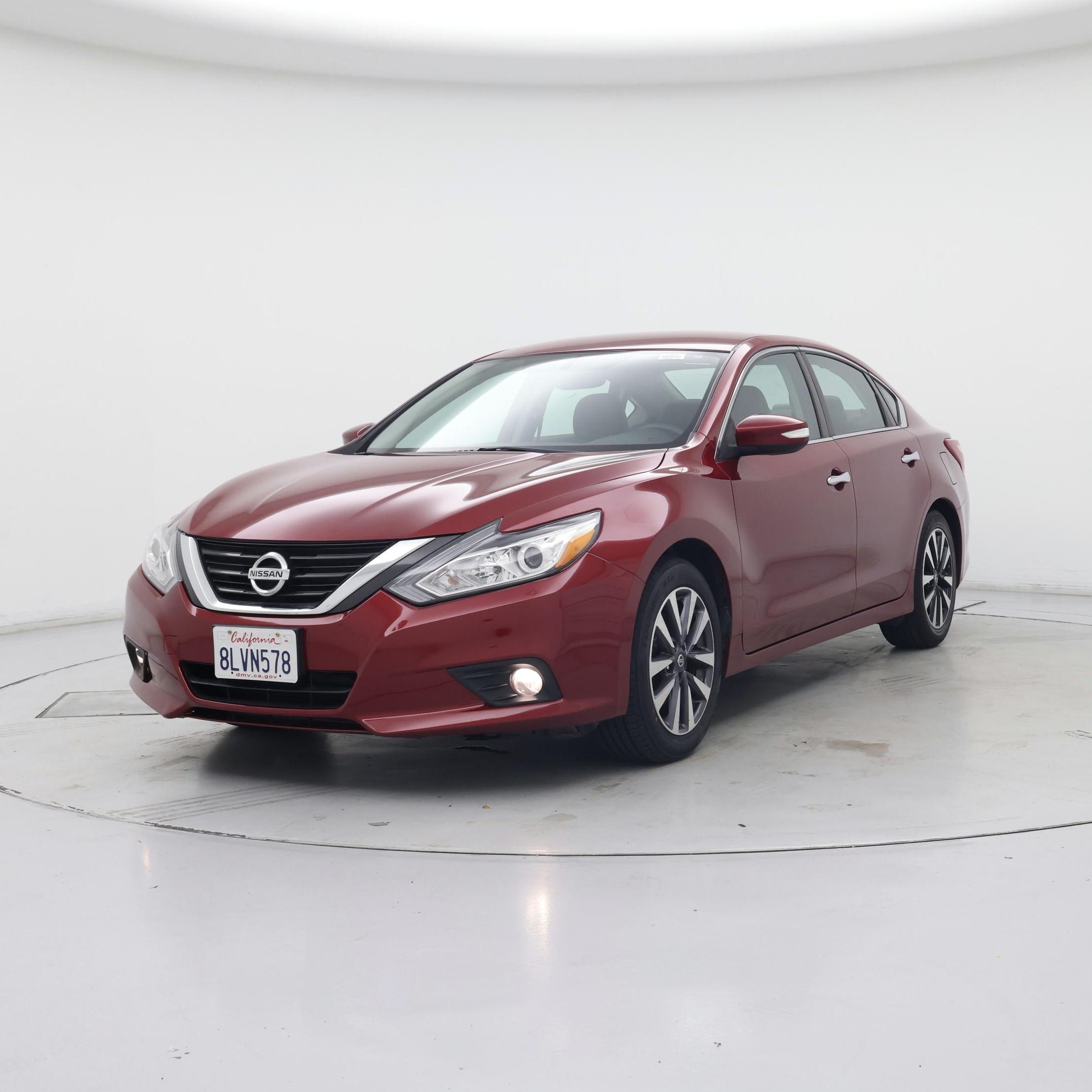 Thumbnail: 2018 Nissan Altima - 4