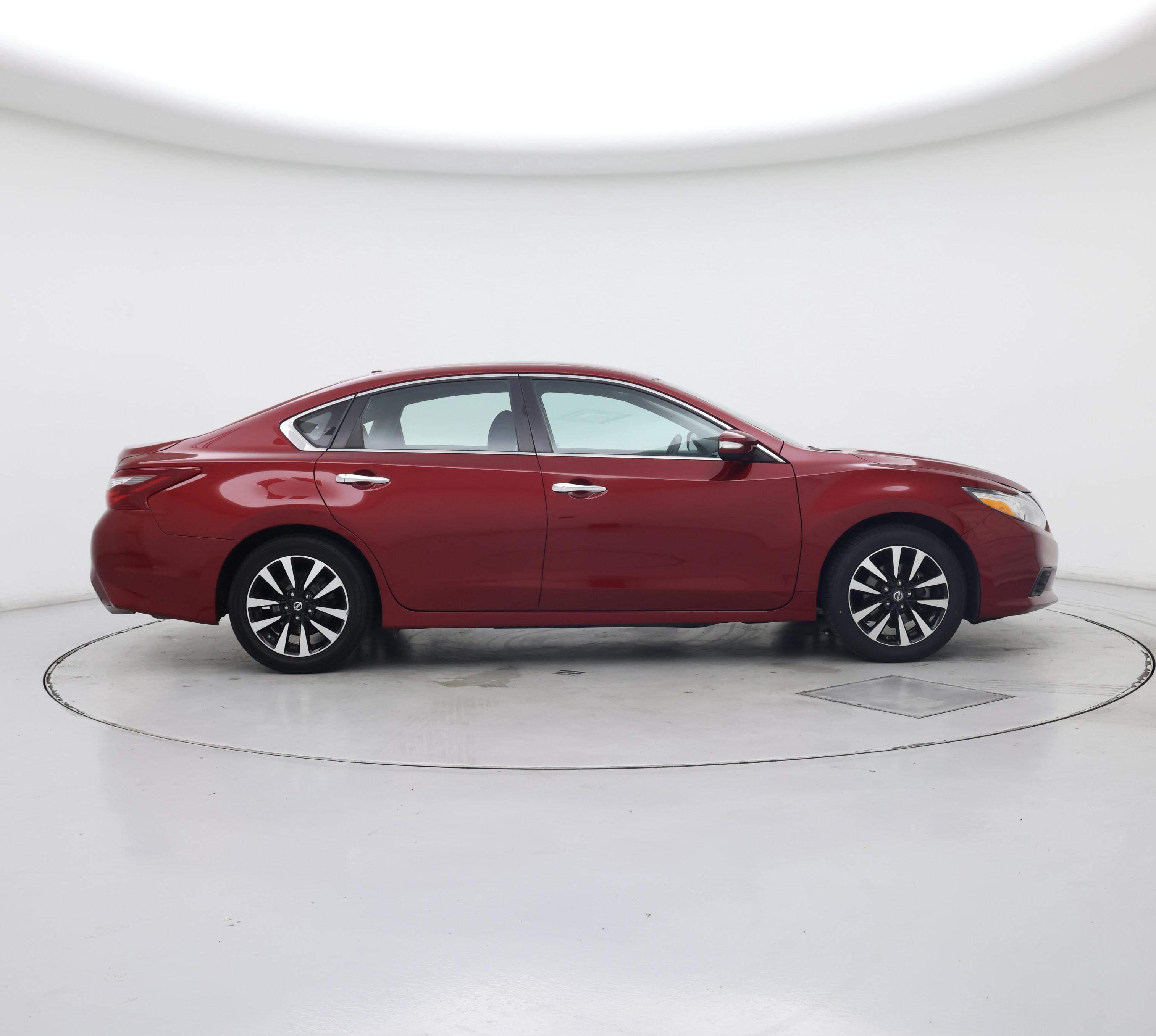 Thumbnail: 2018 Nissan Altima - 7