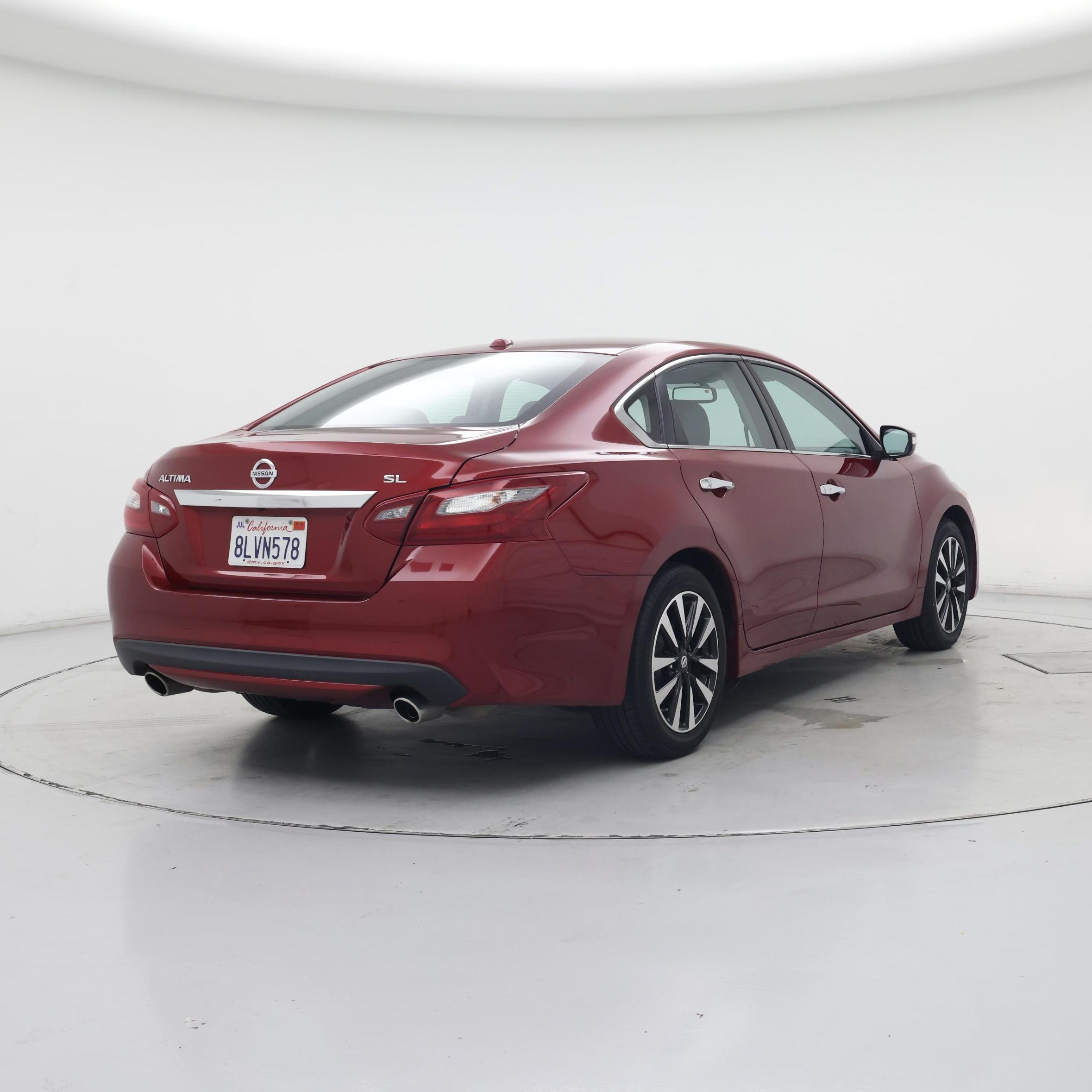 Thumbnail: 2018 Nissan Altima - 8