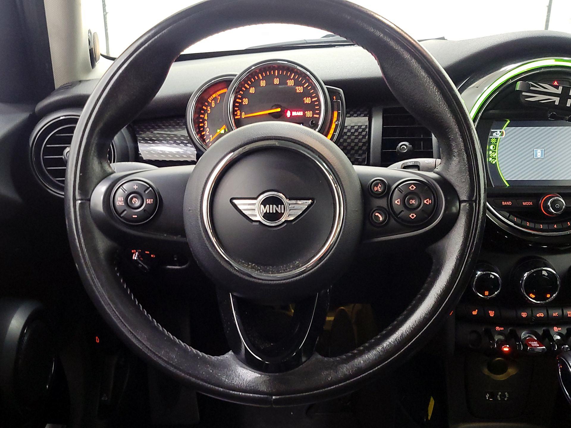 Thumbnail: 2018 MINI Cooper Hardtop - 10