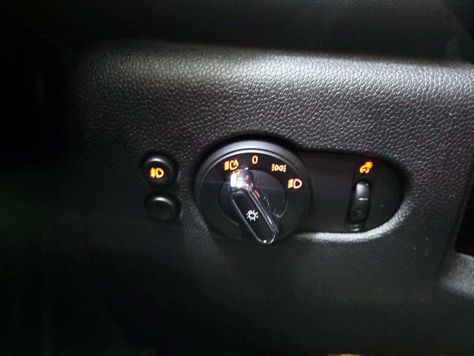 Thumbnail: 2018 MINI Cooper Hardtop - 13