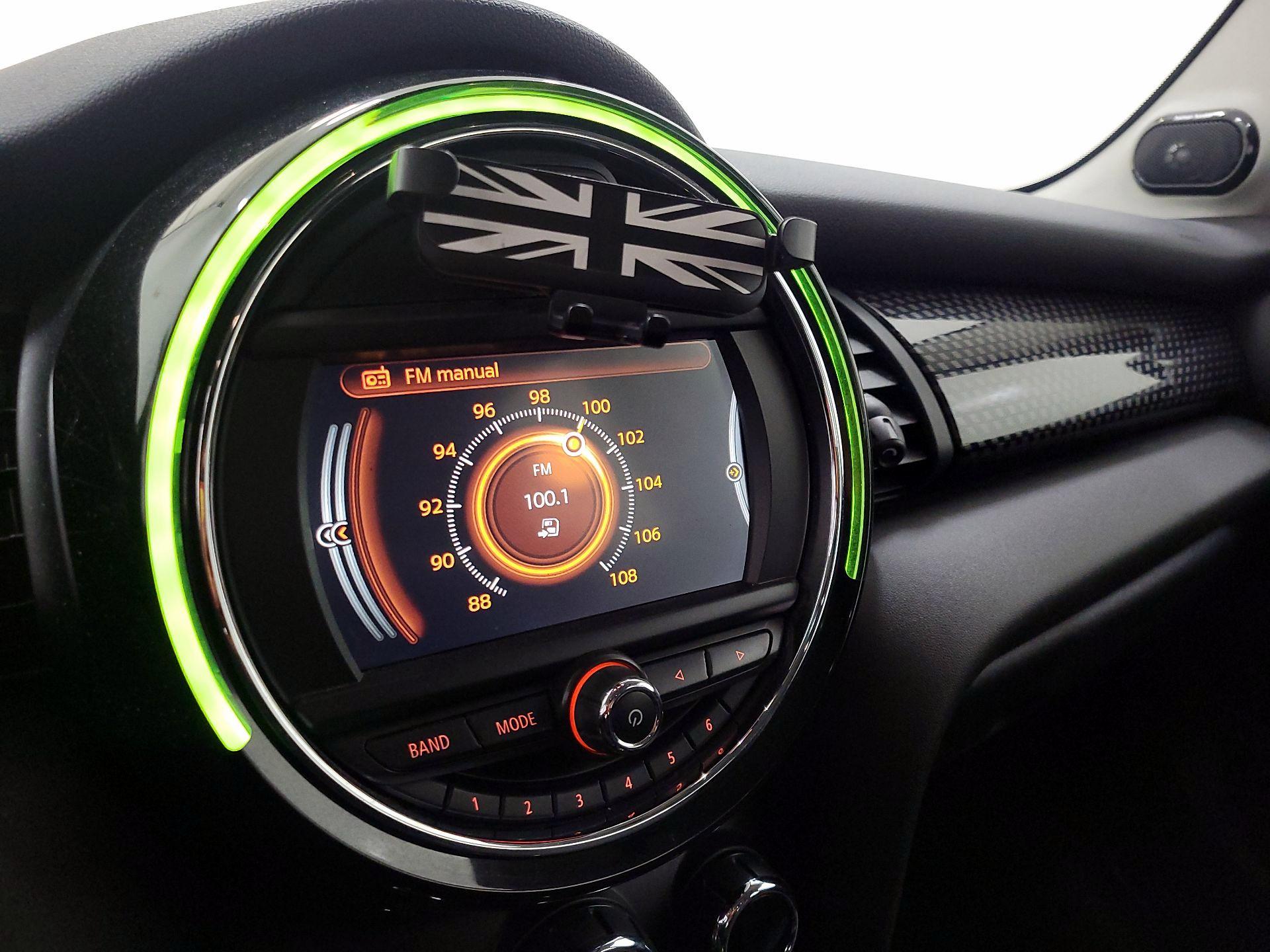 Thumbnail: 2018 MINI Cooper Hardtop - 15