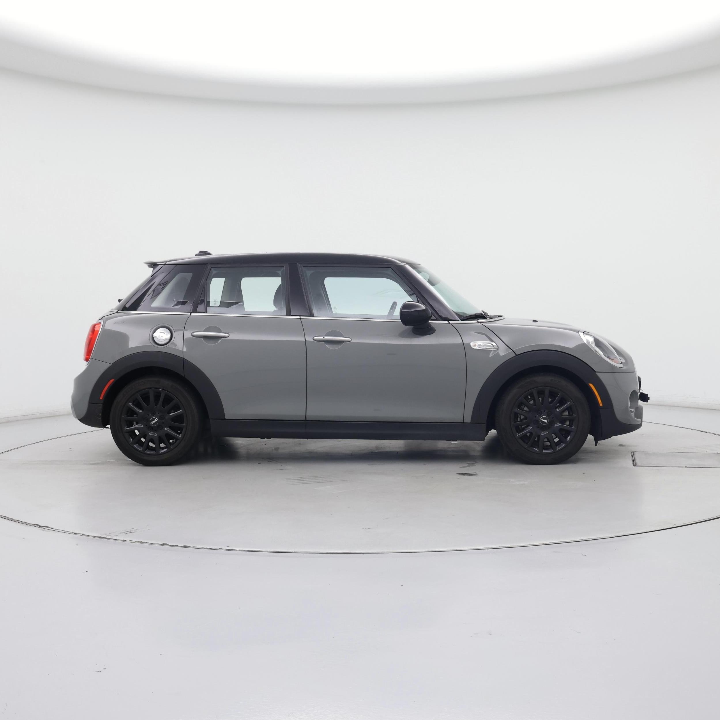 Thumbnail: 2018 MINI Cooper Hardtop - 7