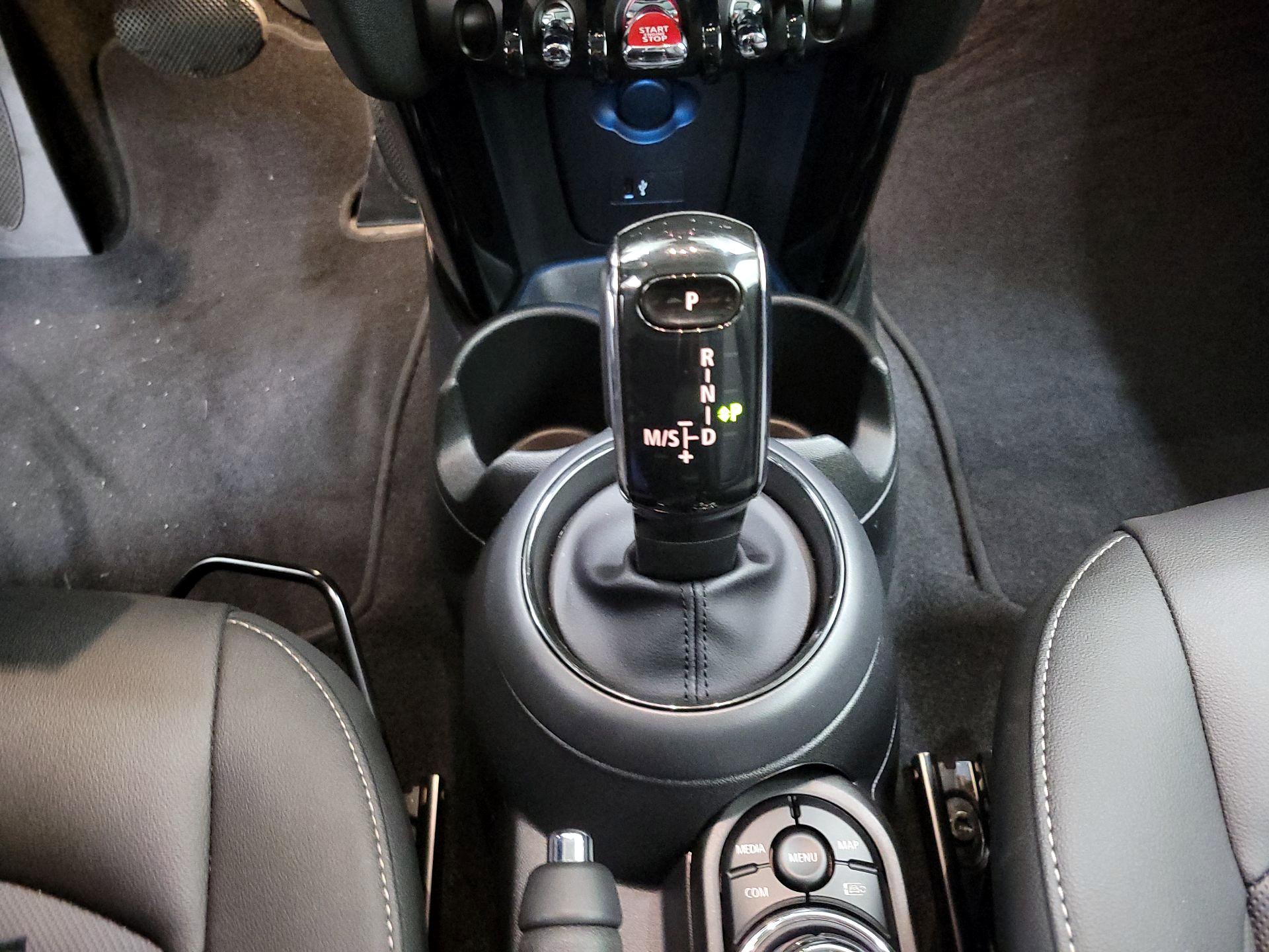 Thumbnail: 2023 MINI Cooper Hardtop - 17