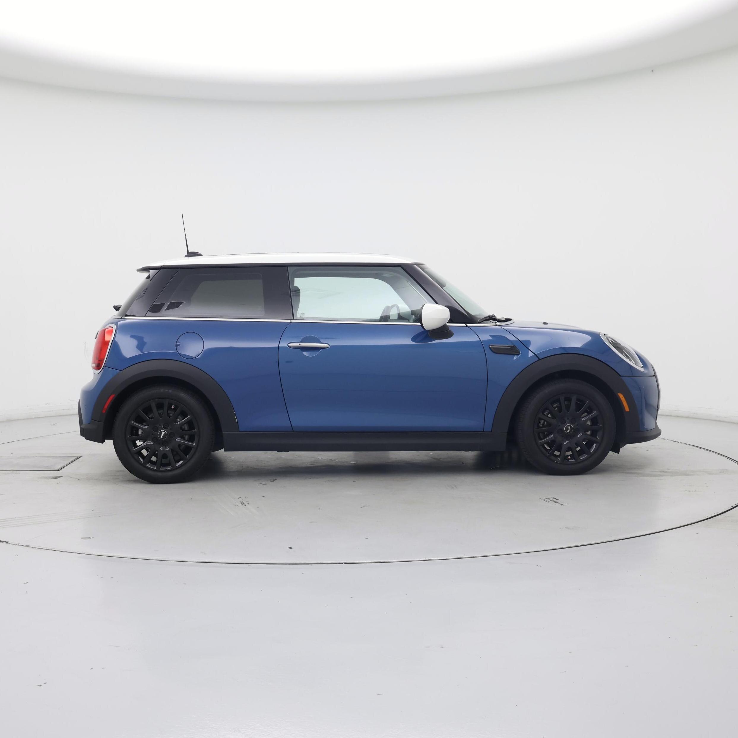 Thumbnail: 2023 MINI Cooper Hardtop - 7