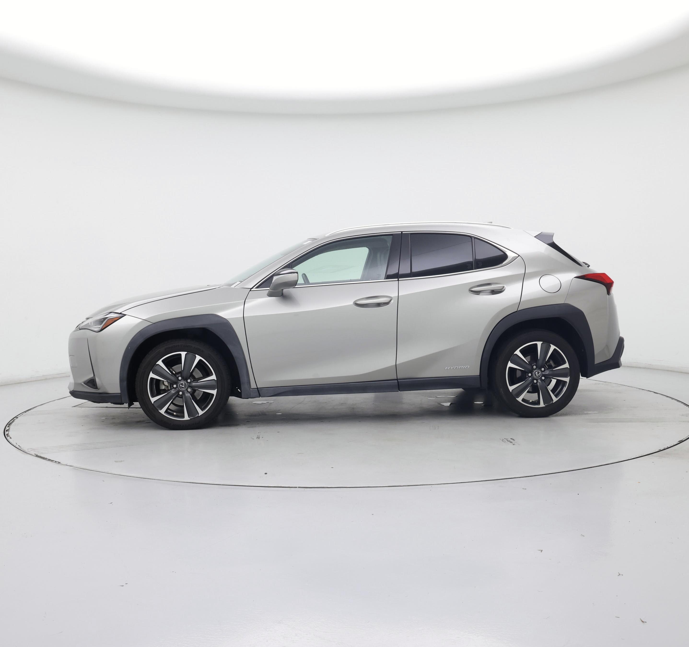 Thumbnail: 2019 Lexus UX - 3