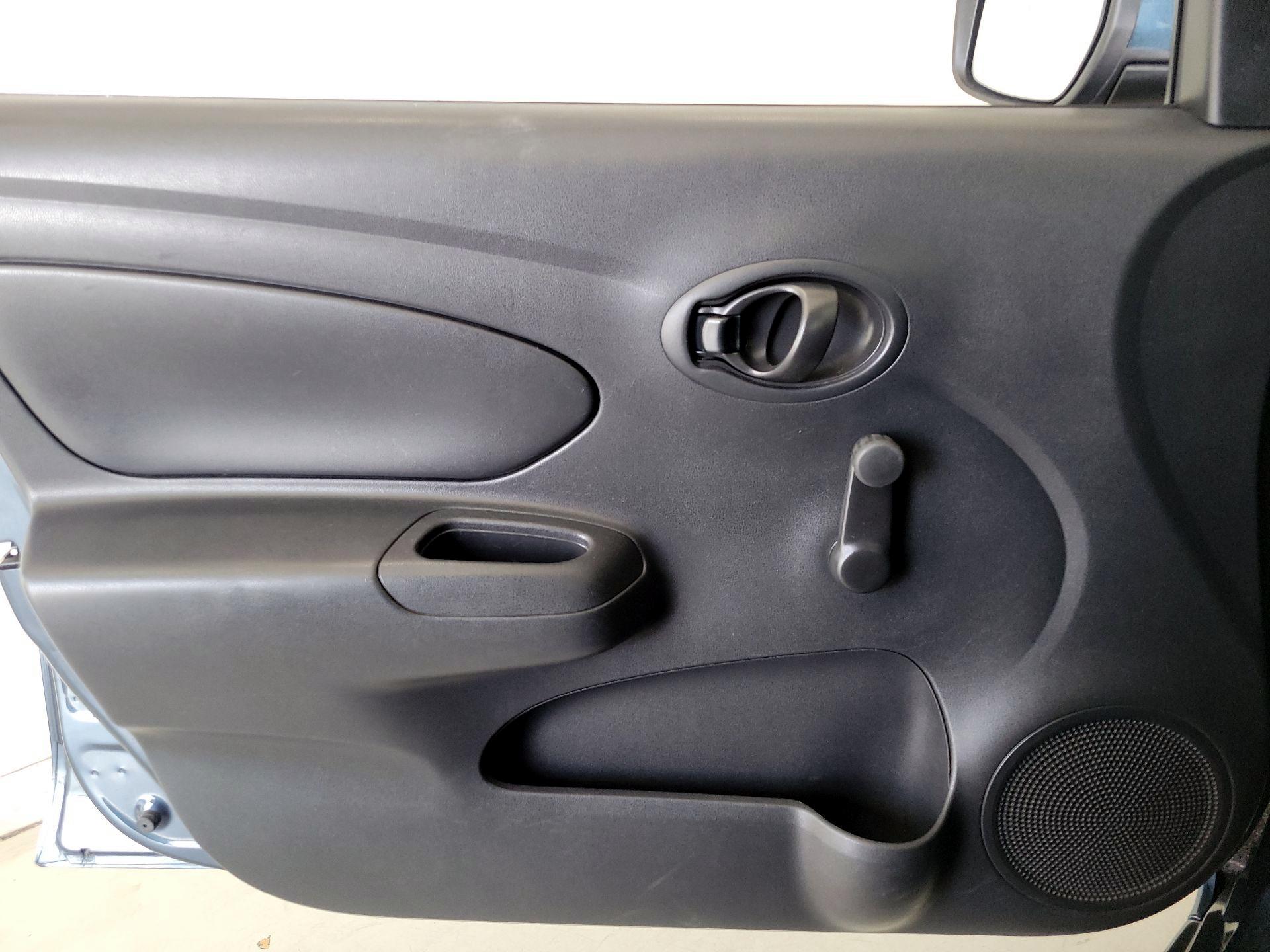 Thumbnail: 2016 Nissan Versa - 12