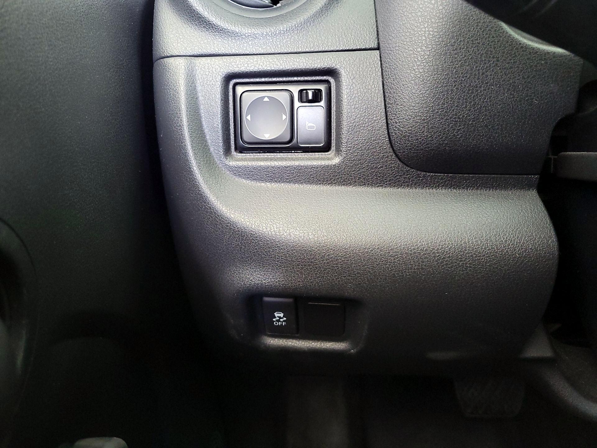 Thumbnail: 2016 Nissan Versa - 13