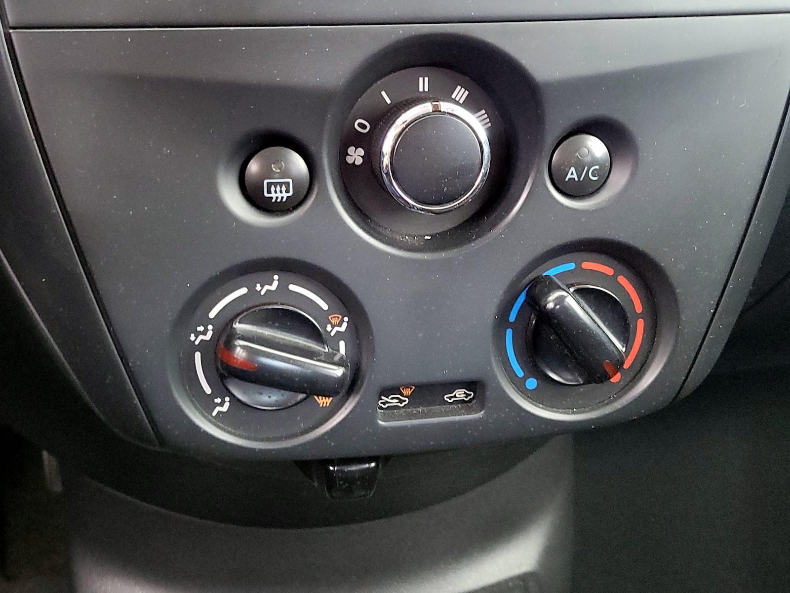 2016 Nissan Versa Sedan S Plus - Photo 16