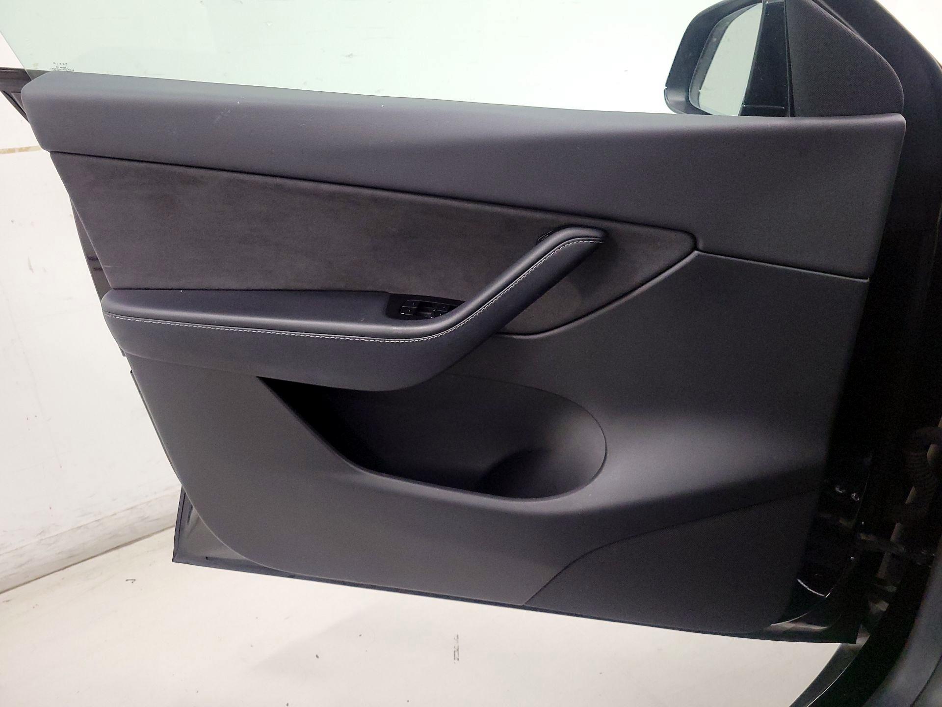 Thumbnail: 2021 Tesla Model Y - 12