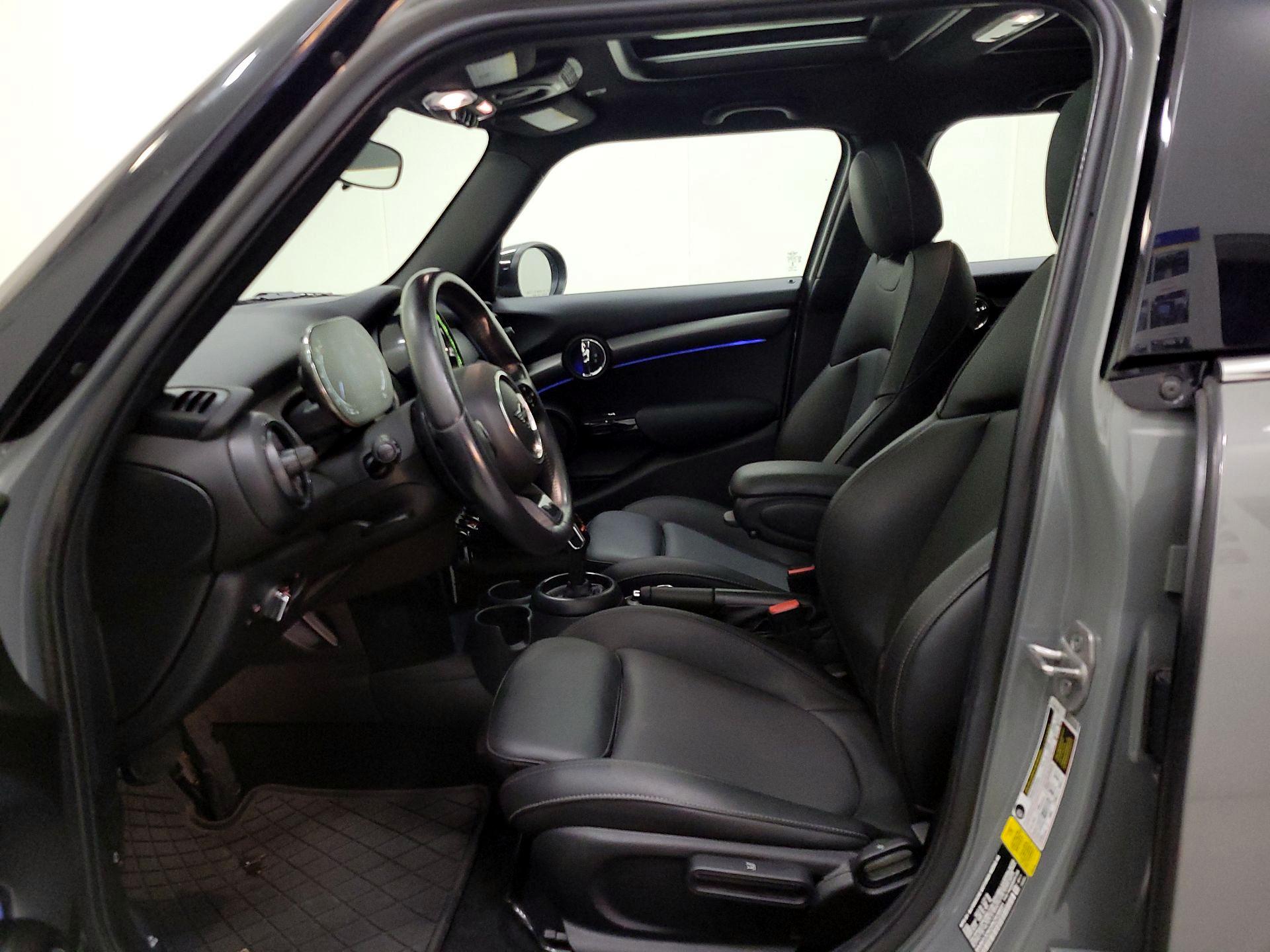 Thumbnail: 2022 MINI Cooper Hardtop - 11