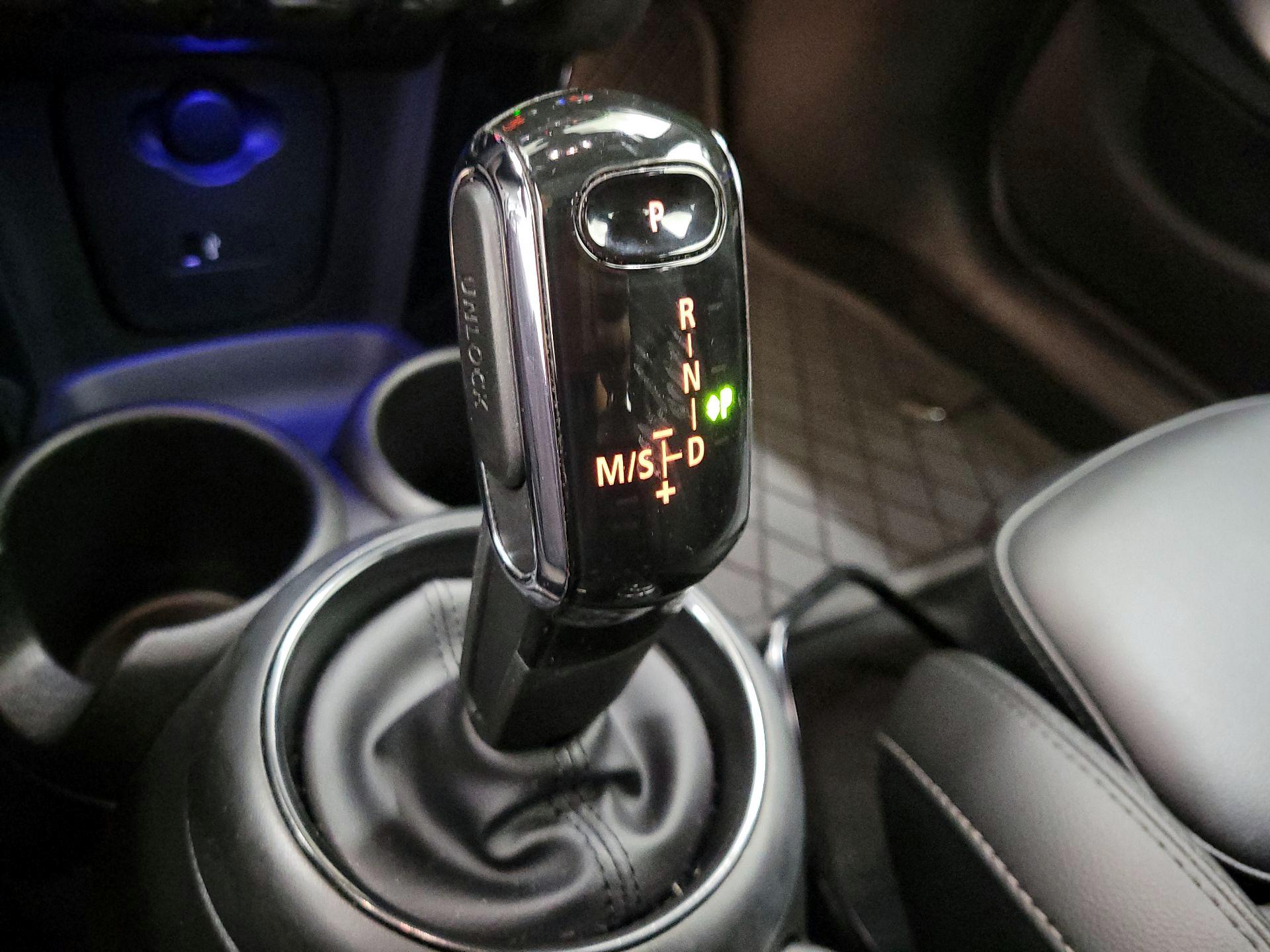 Thumbnail: 2022 MINI Cooper Hardtop - 16