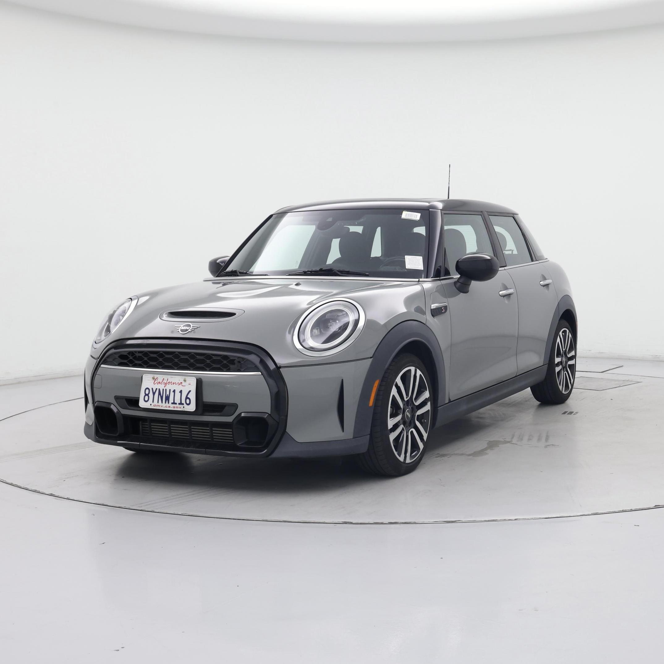 Thumbnail: 2022 MINI Cooper Hardtop - 4