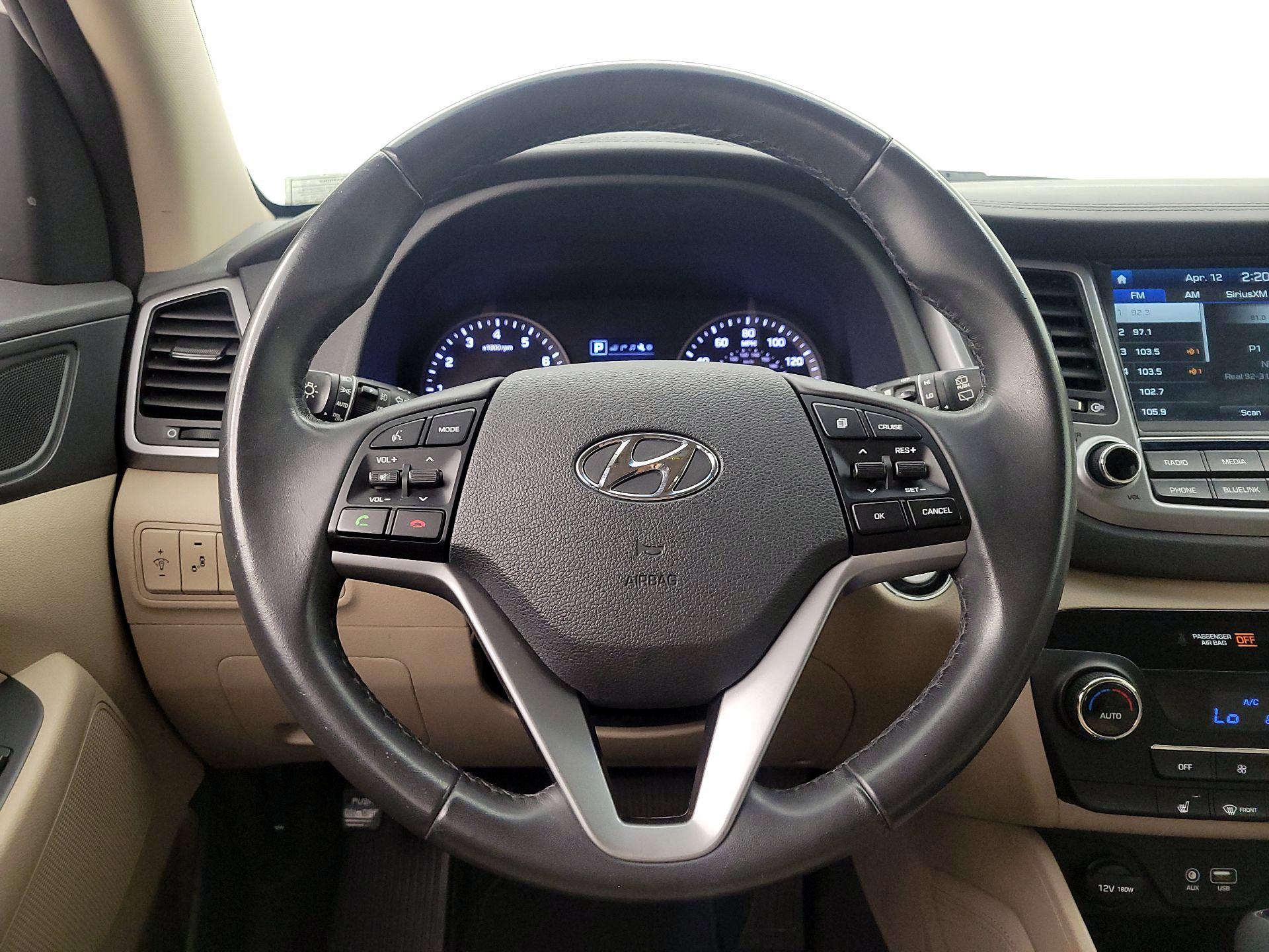 Thumbnail: 2016 Hyundai Tucson - 10
